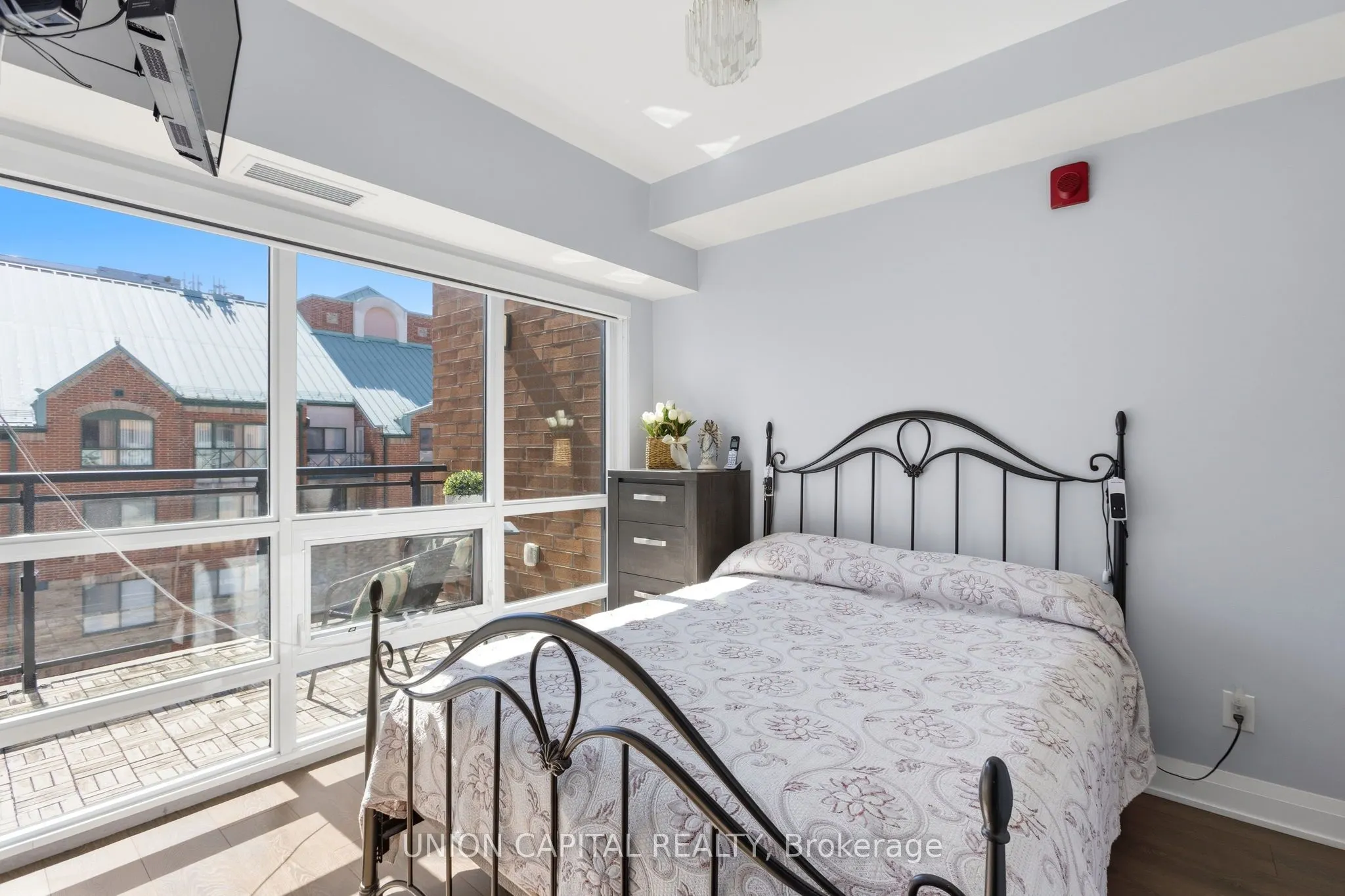112 Woodbridge Avenue #412