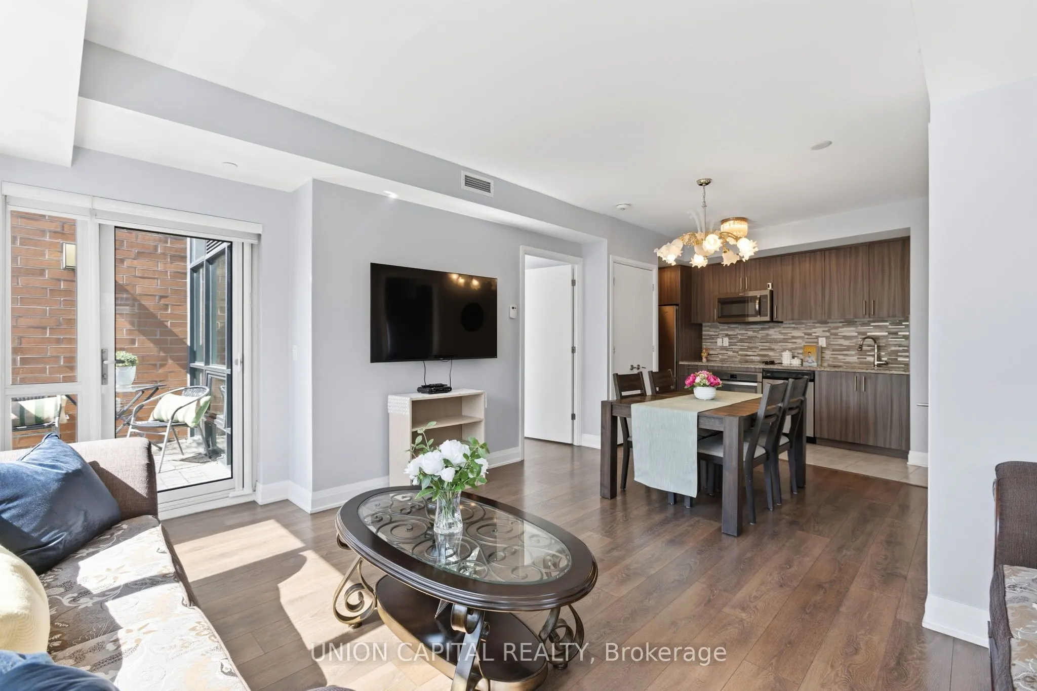 112 Woodbridge Avenue #412