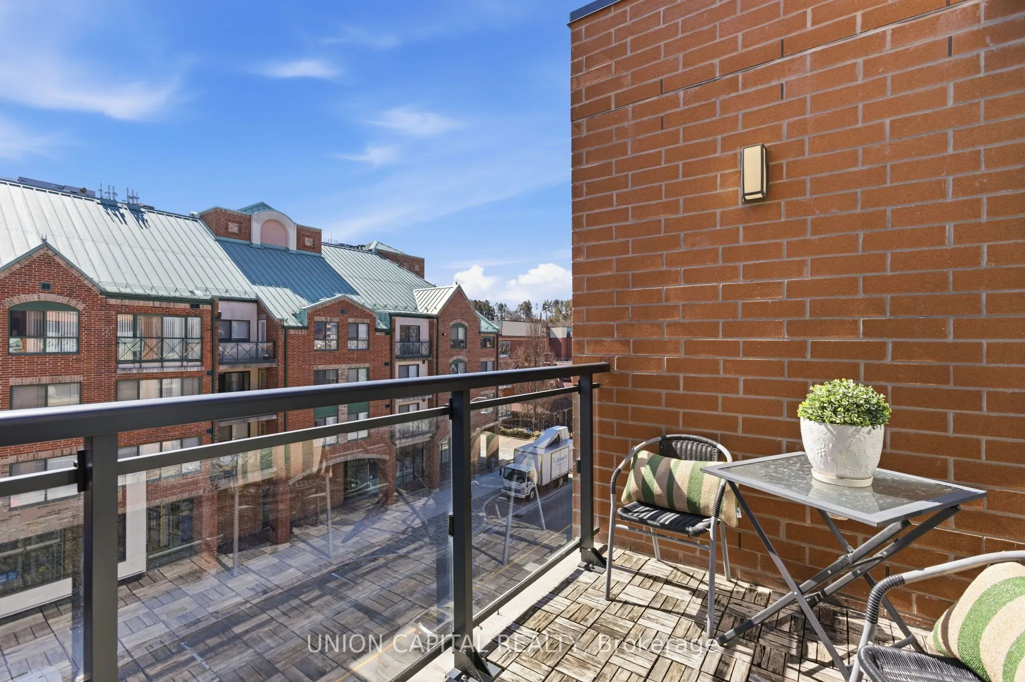 112 Woodbridge Avenue #412