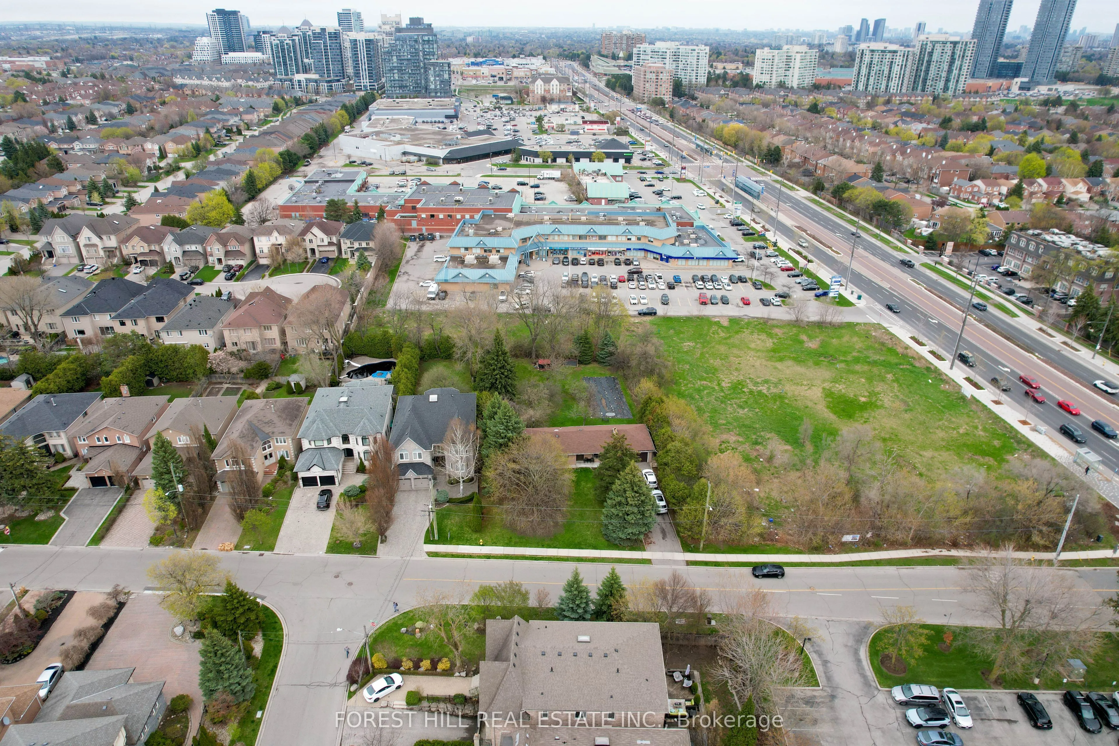 27 Vaughan Boulevard
