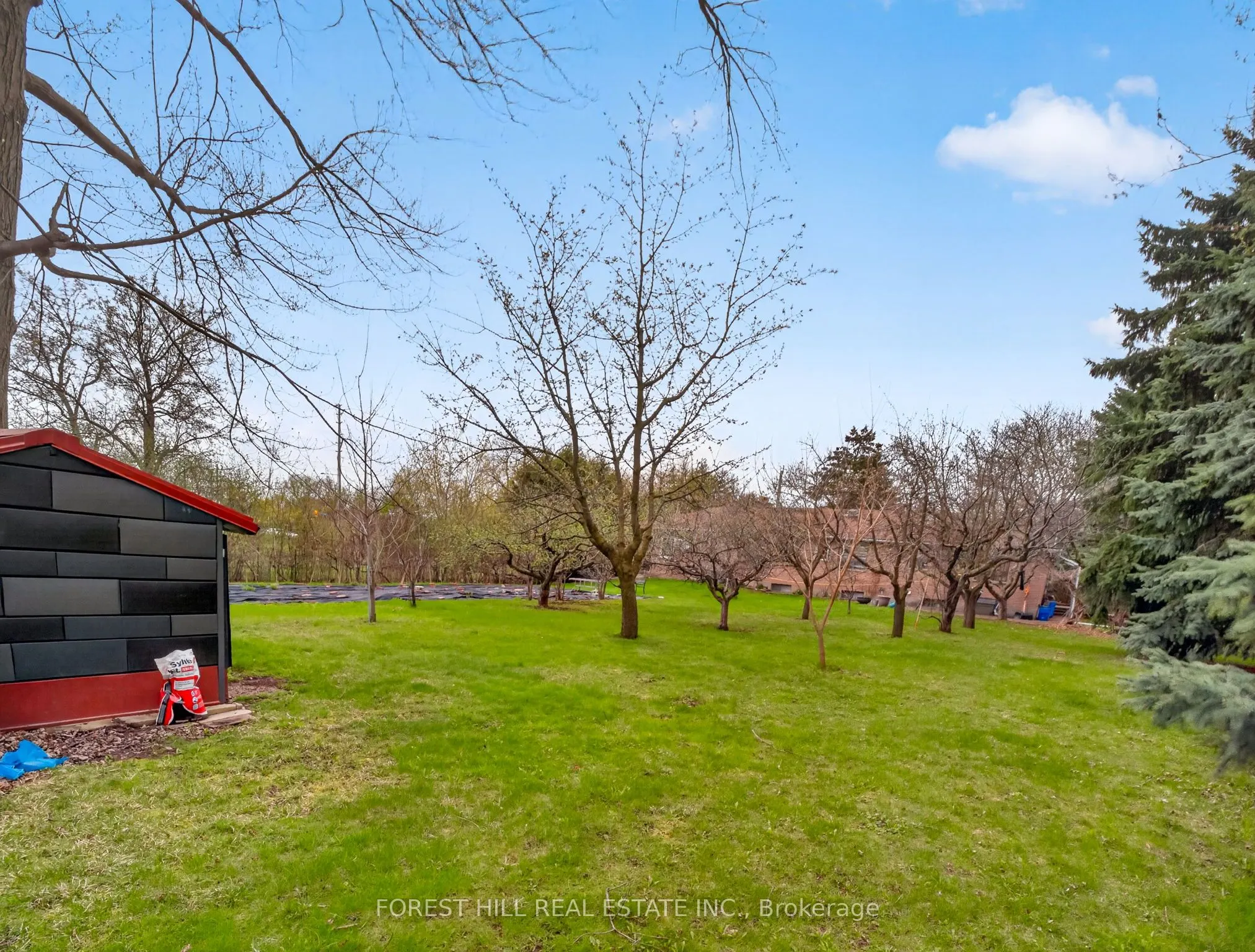 27 Vaughan Boulevard