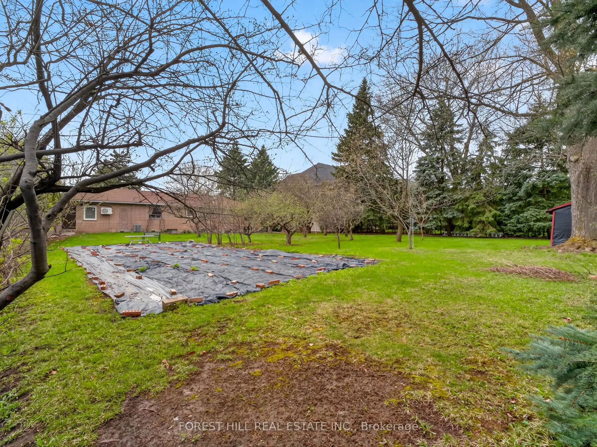 27 Vaughan Boulevard