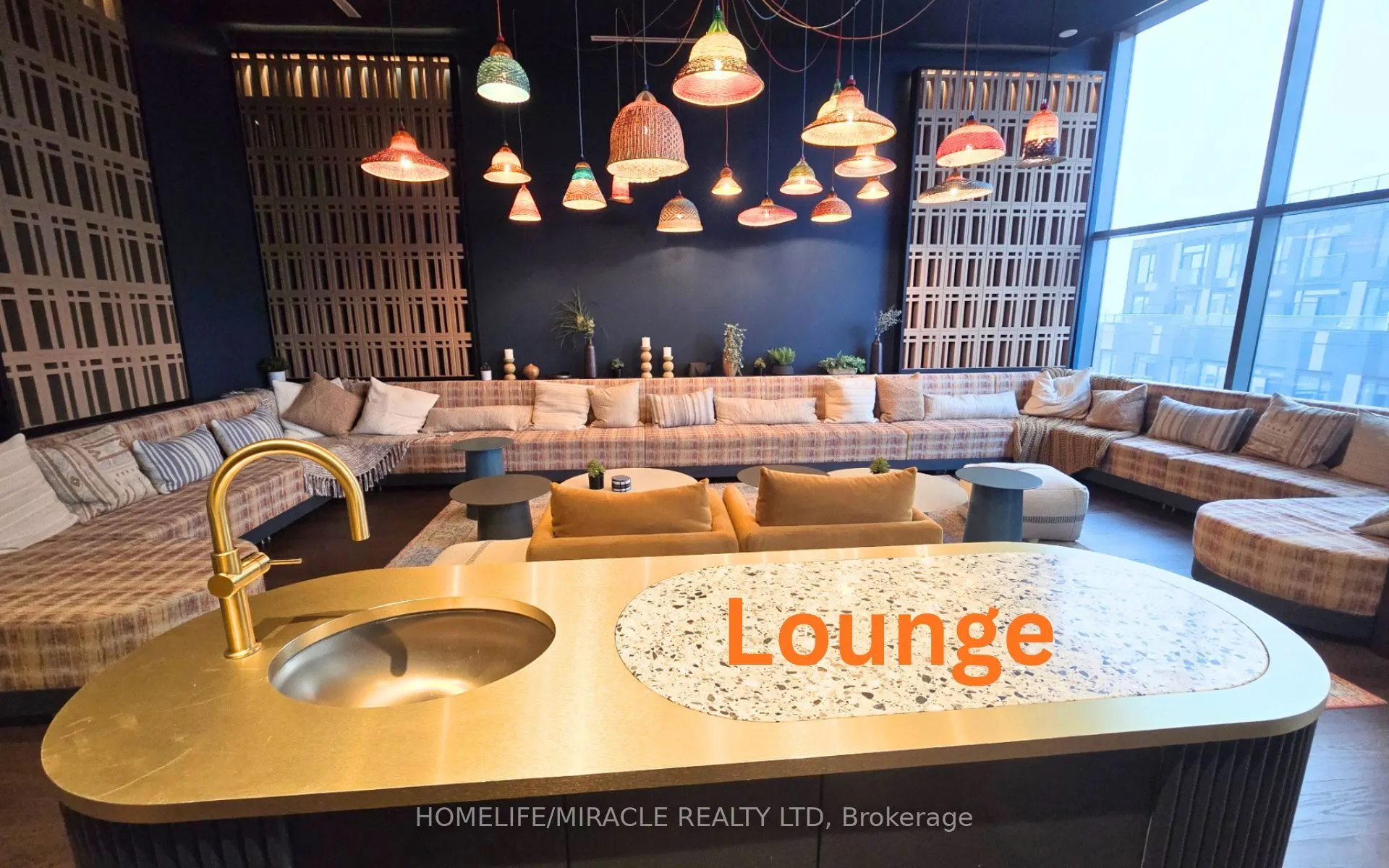 10 Abeja Street #2118