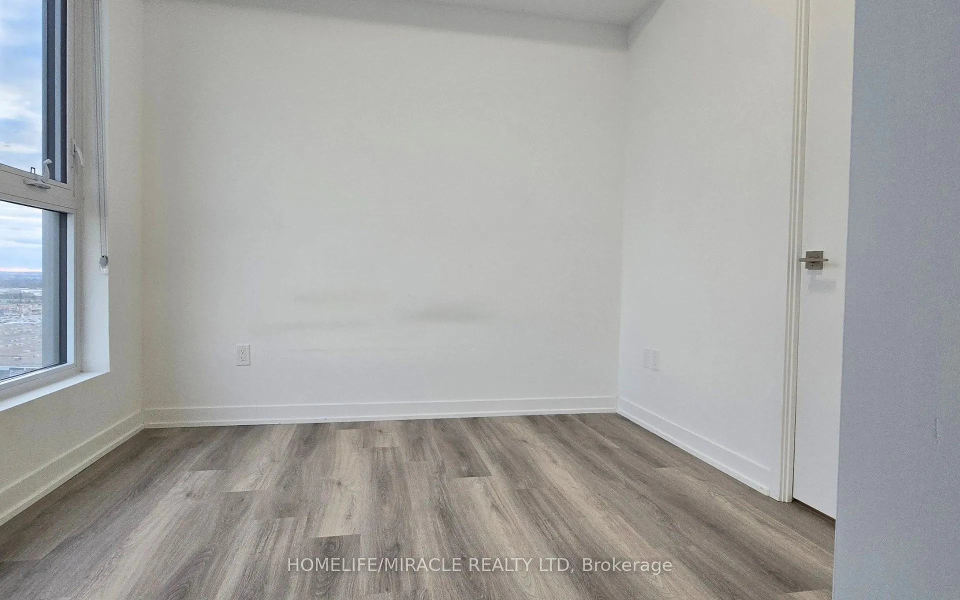 10 Abeja Street #2118