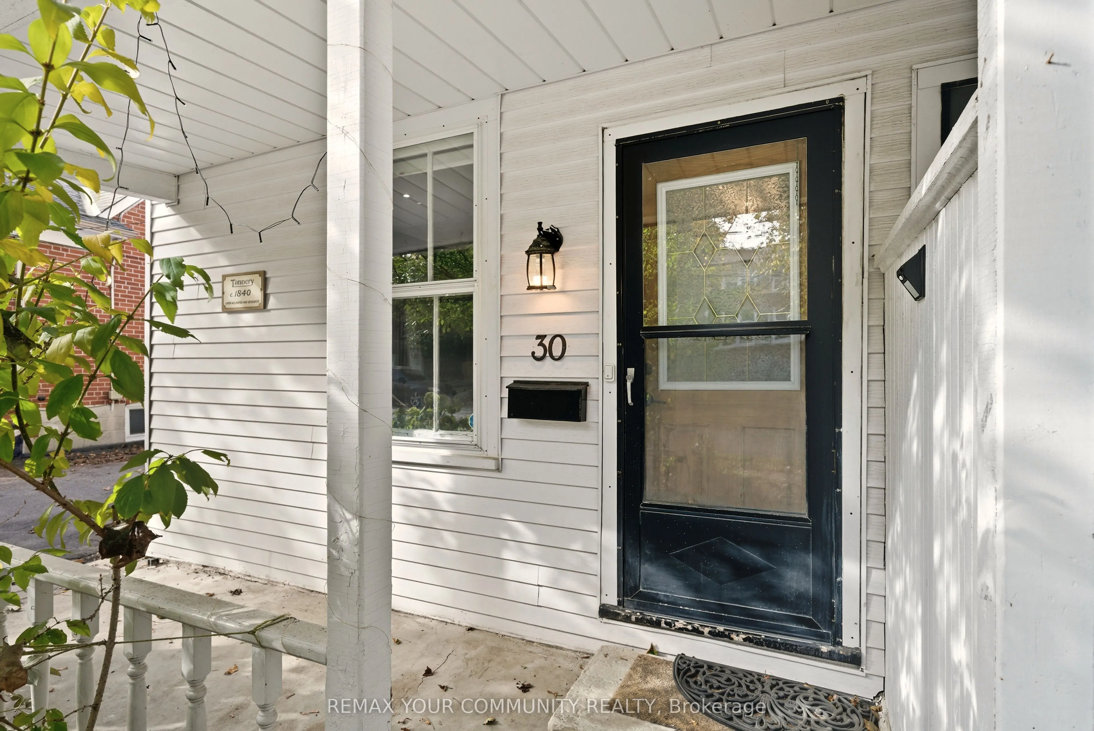 30 Elizabeth Street S