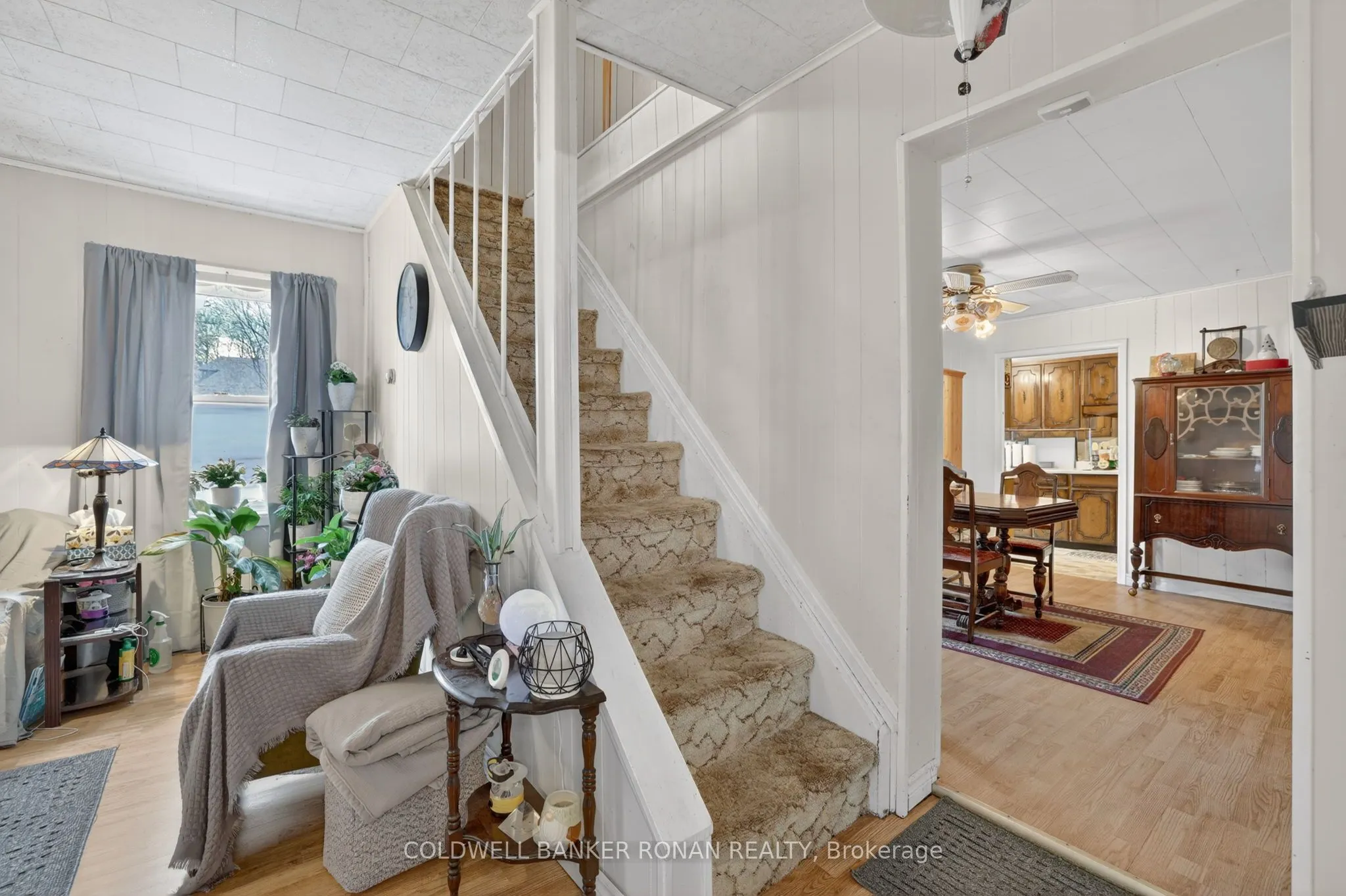 149 Victoria Street W
