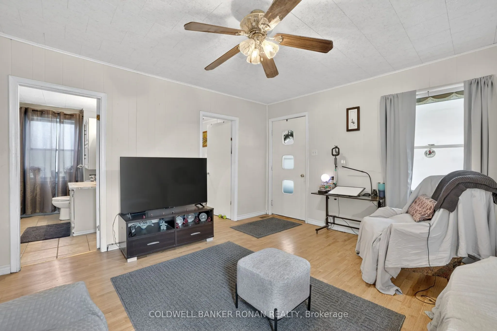 149 Victoria Street W