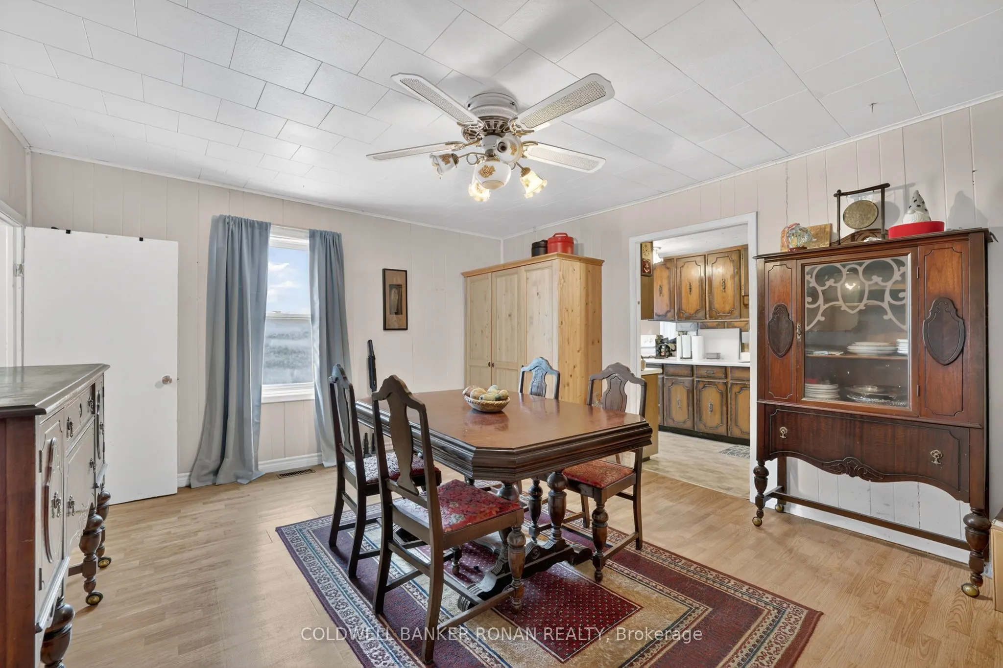 149 Victoria Street W