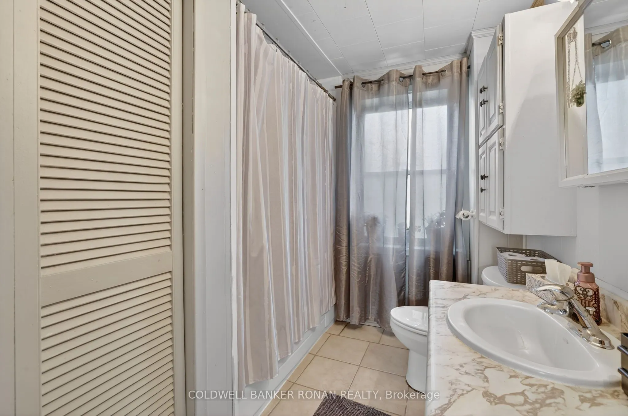 149 Victoria Street W