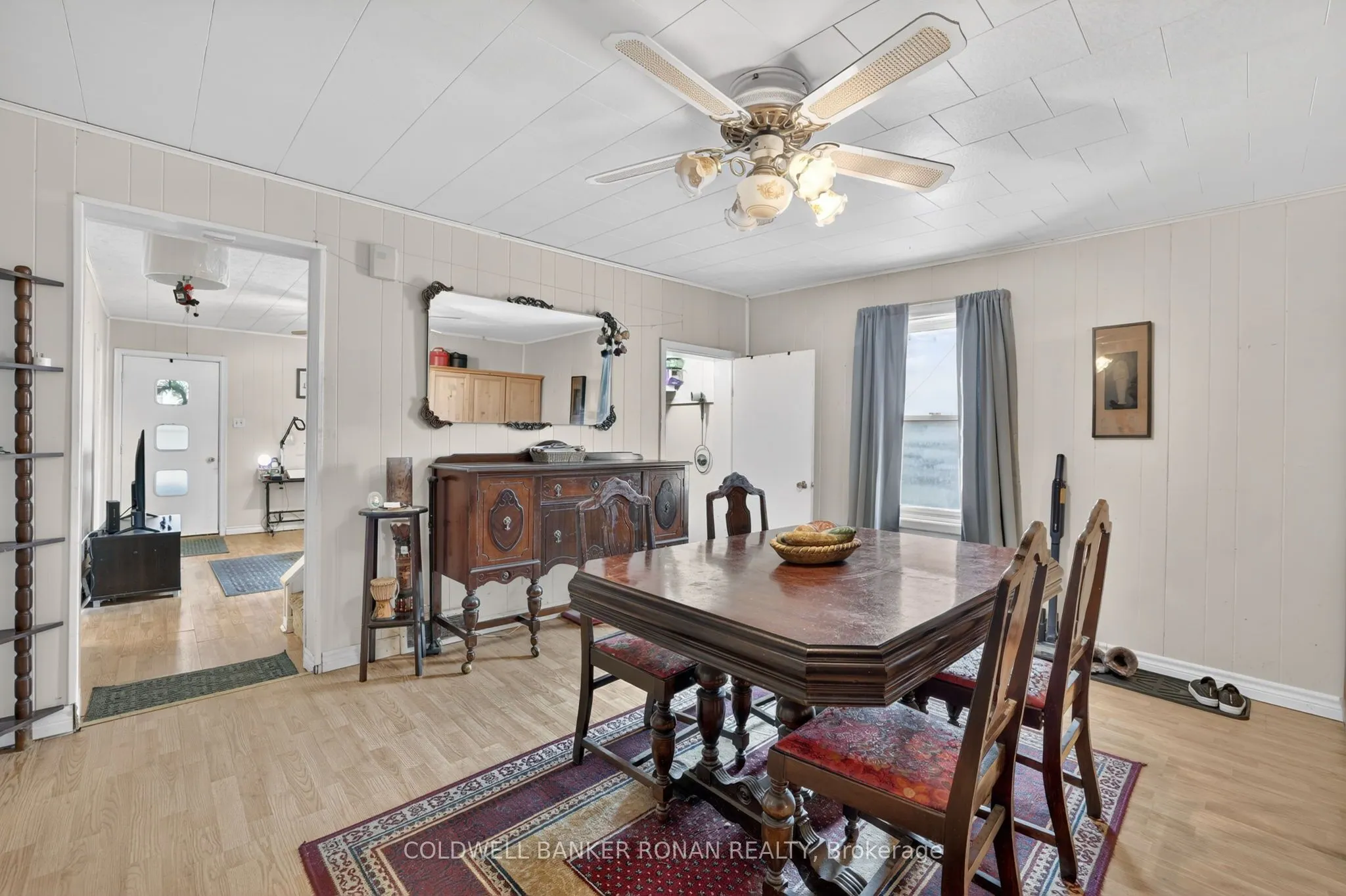 149 Victoria Street W