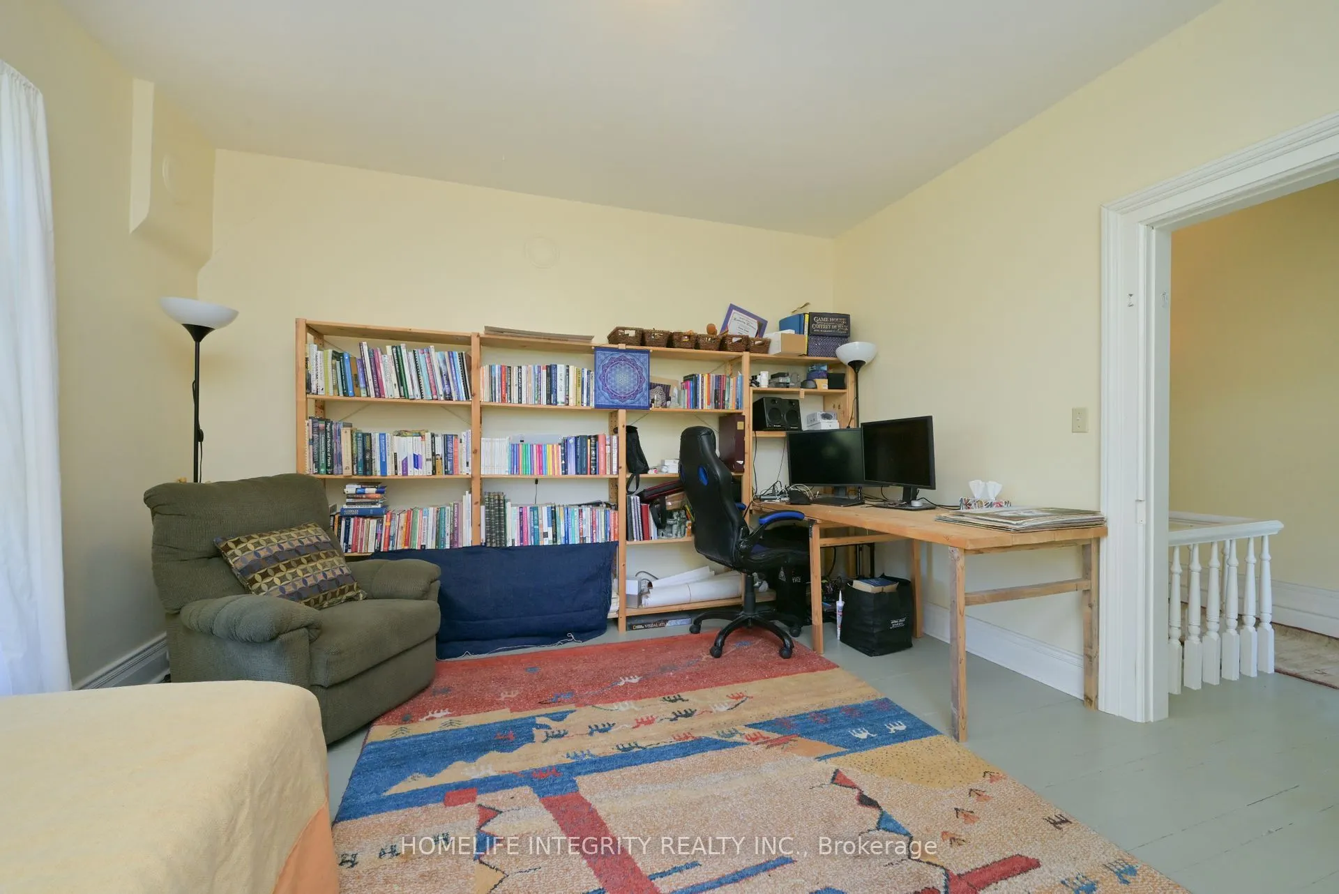 995305 Mono Adjala Townline