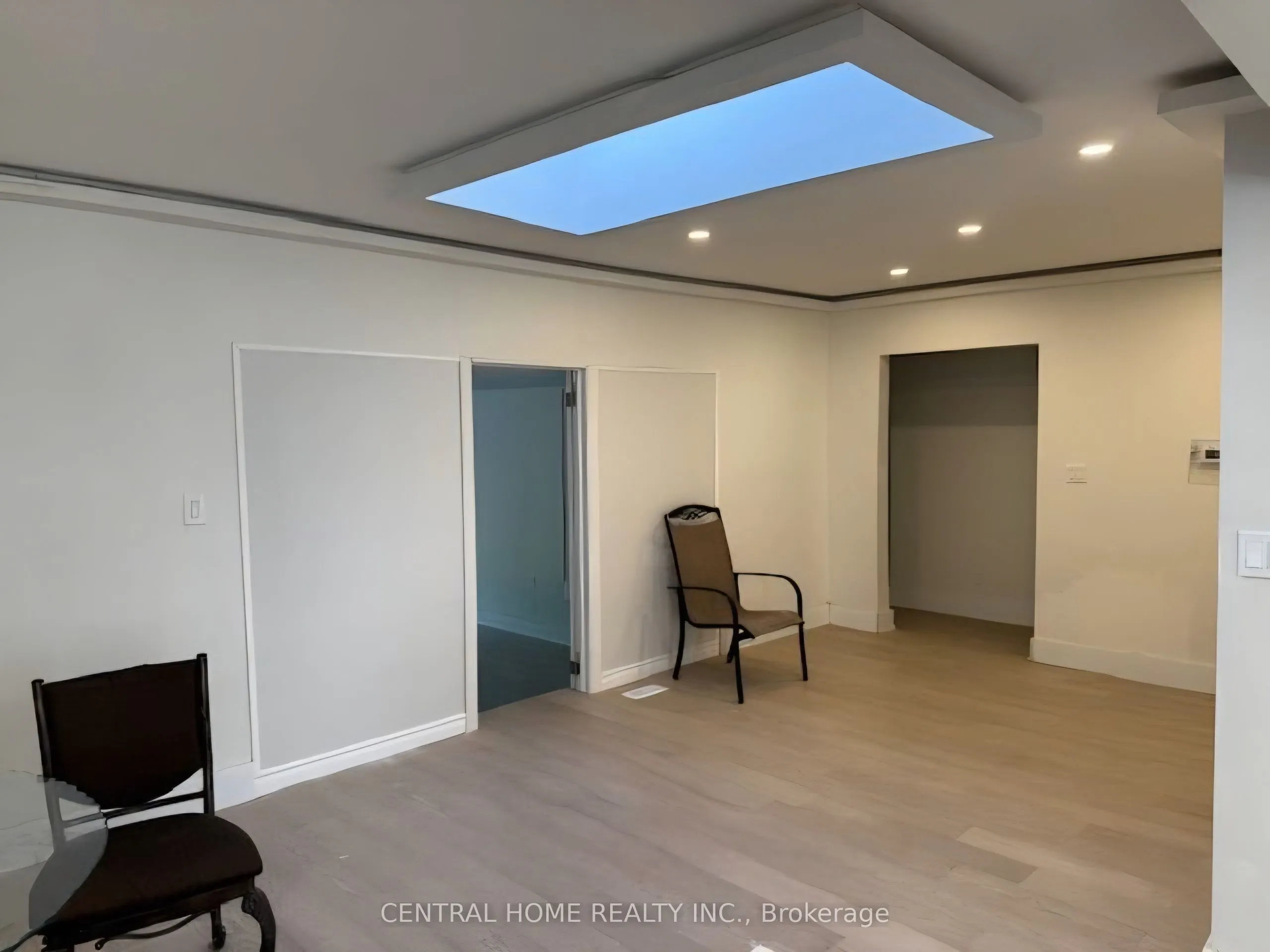 206 Parkview Crescent