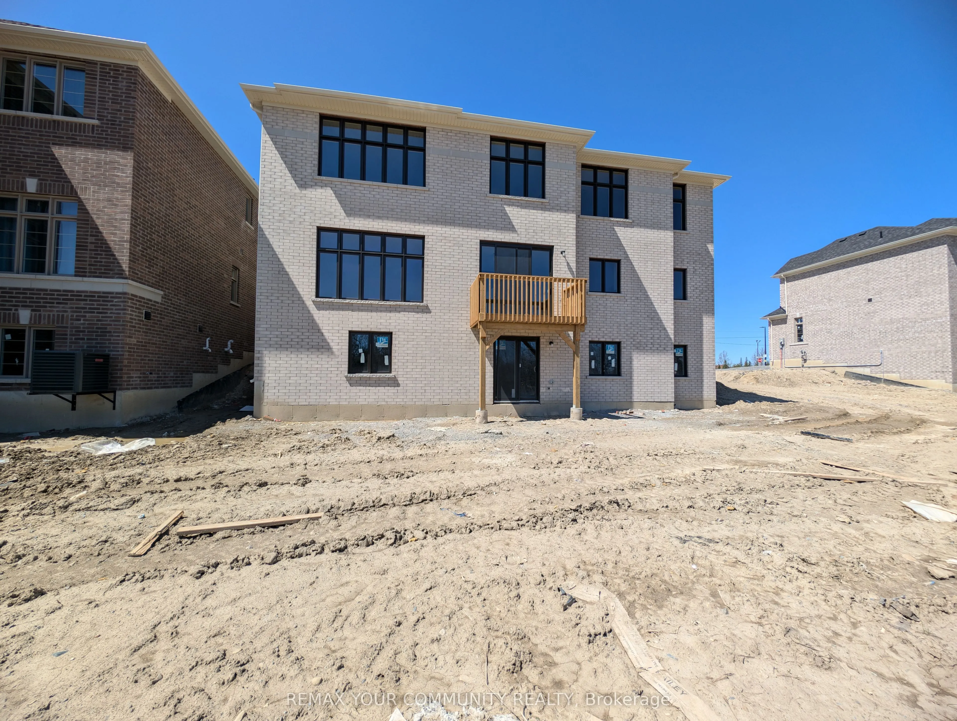 3 Rail Trail Court