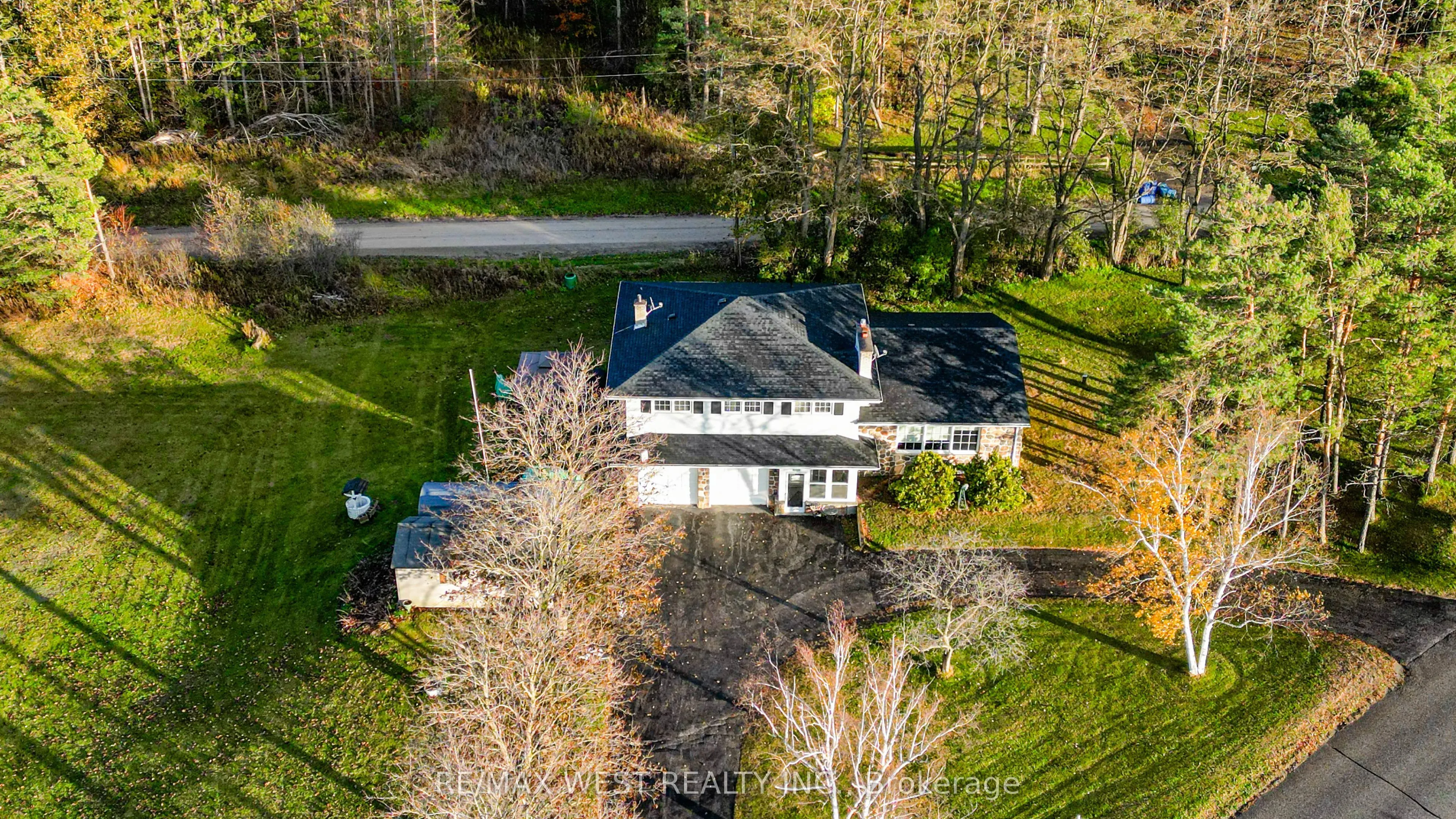 5949 Concession 6 Road