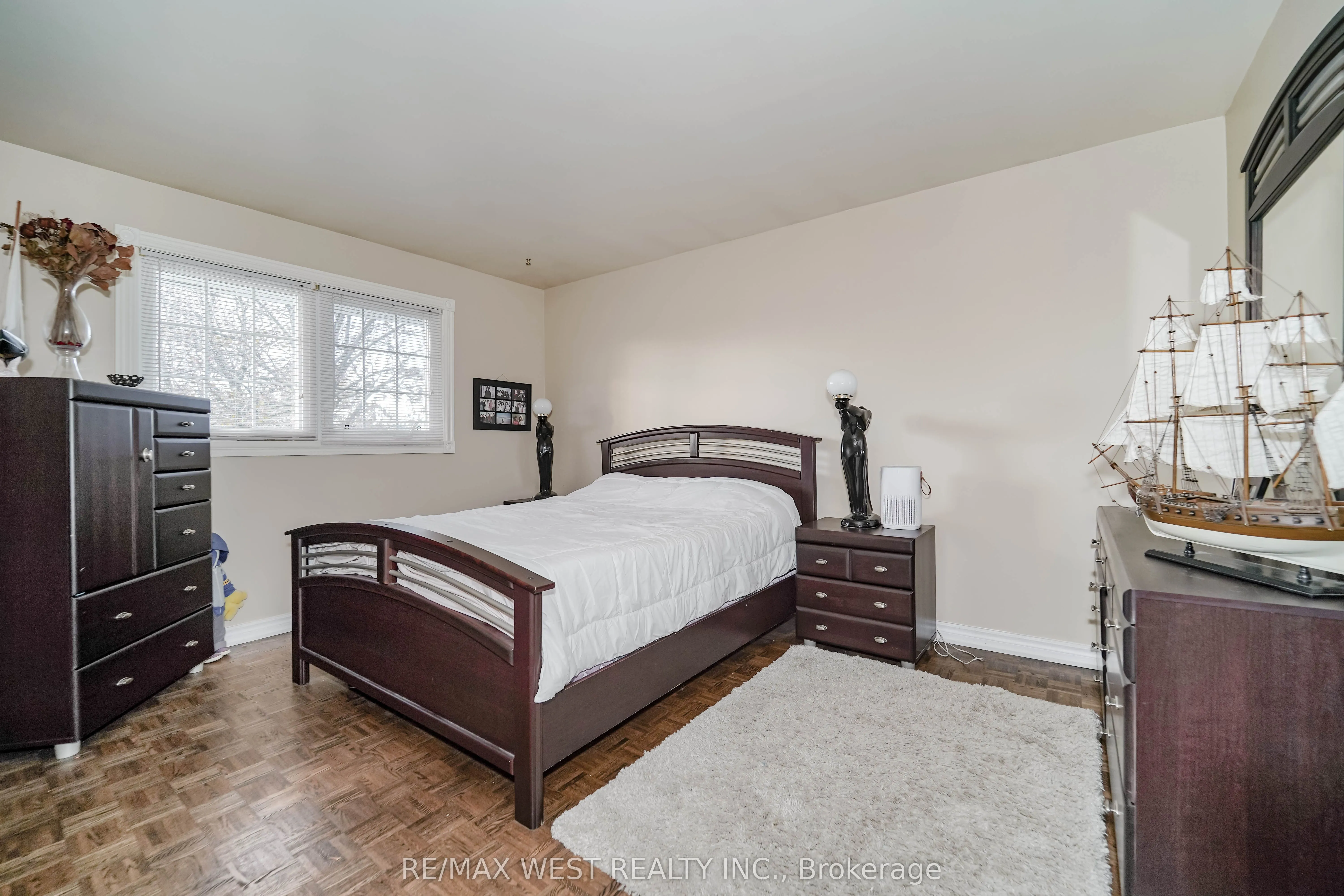 5949 Concession 6 Road