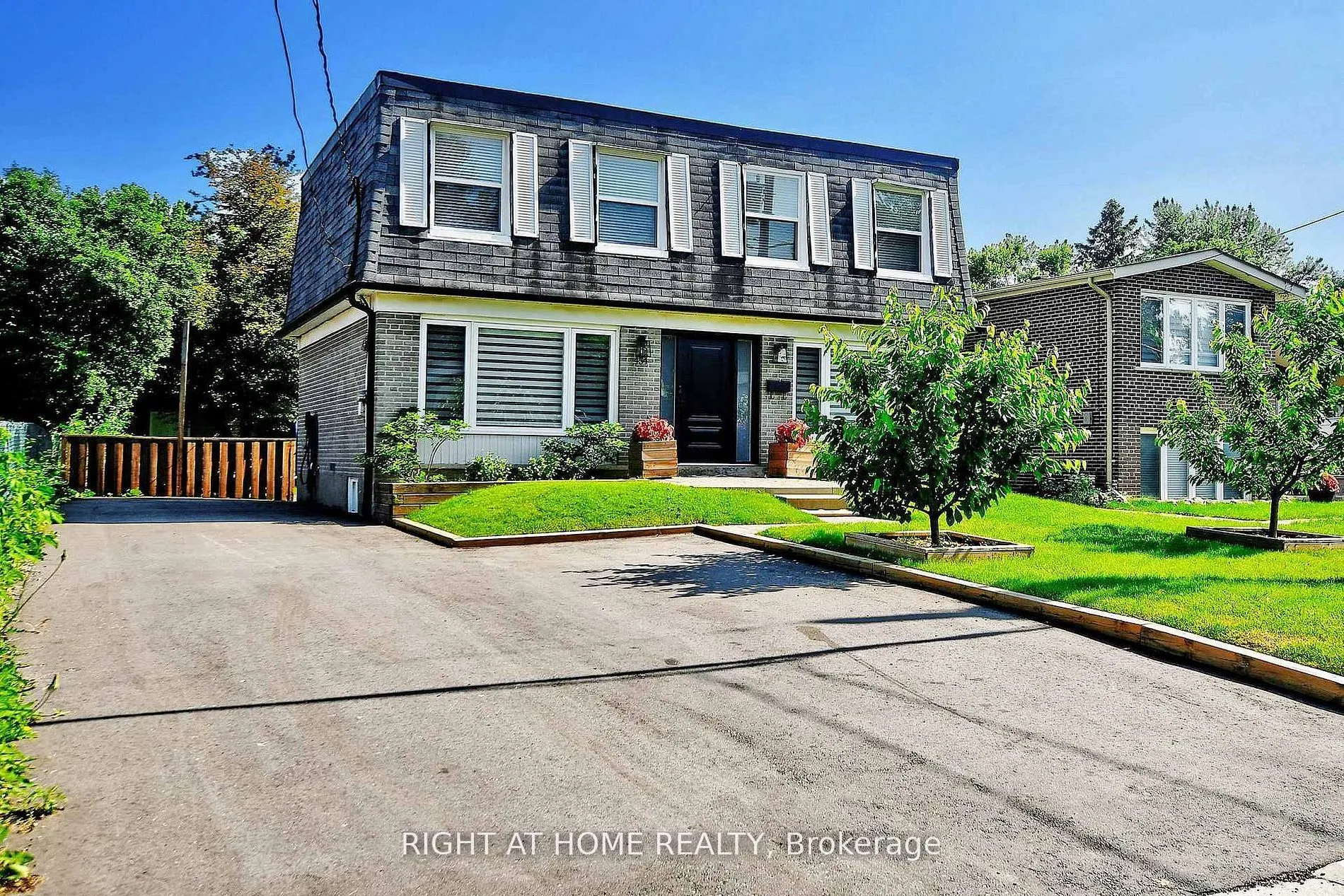 454 Alper Street