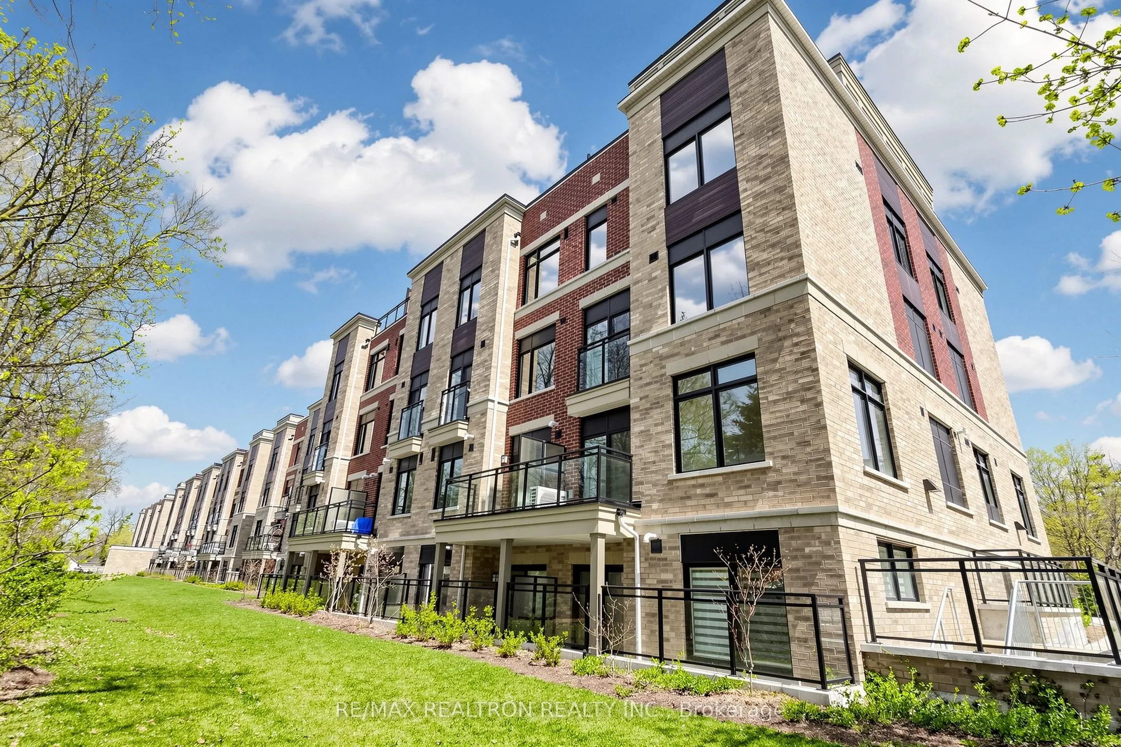 60 Elizabeth Street #3405