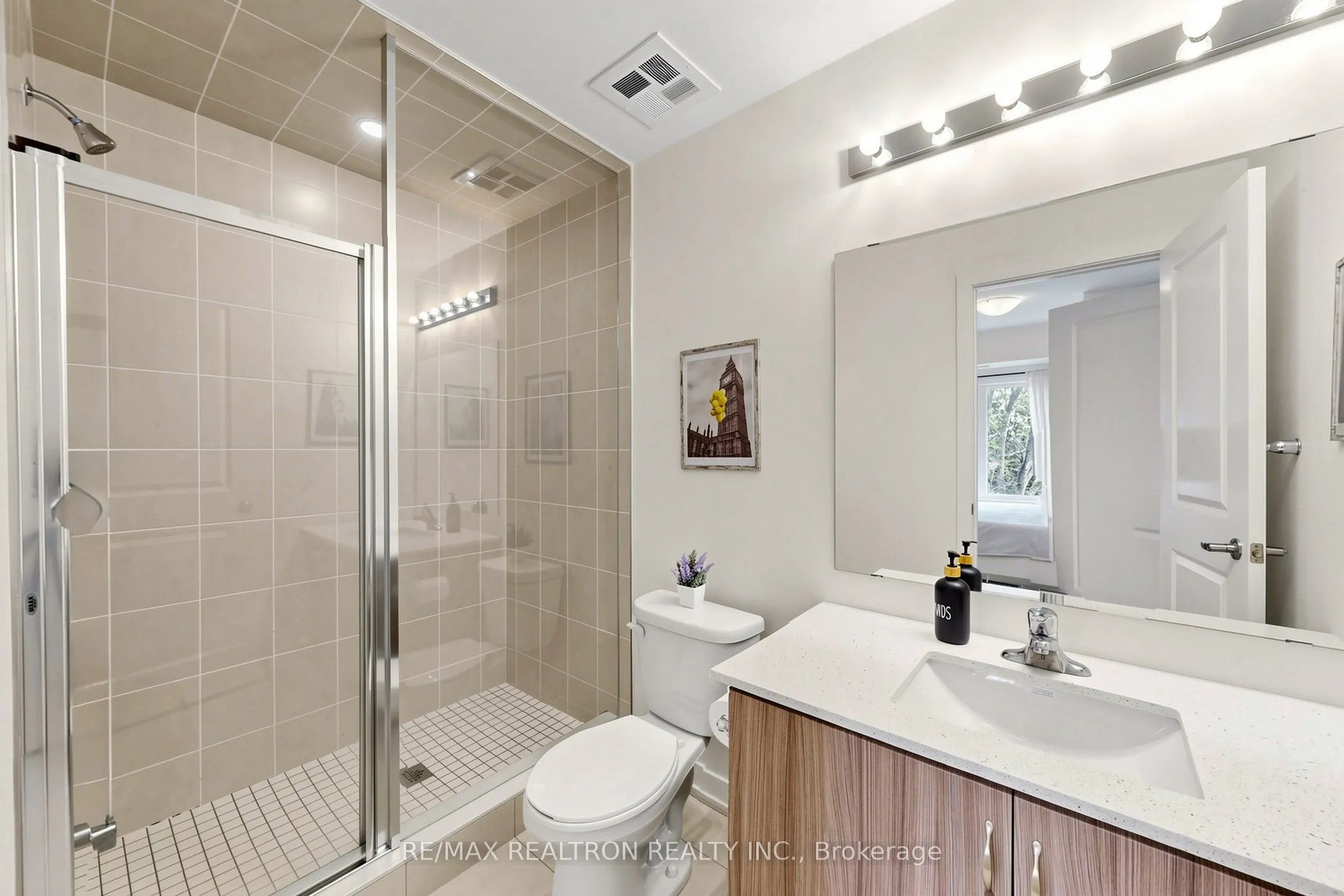 60 Elizabeth Street #3405