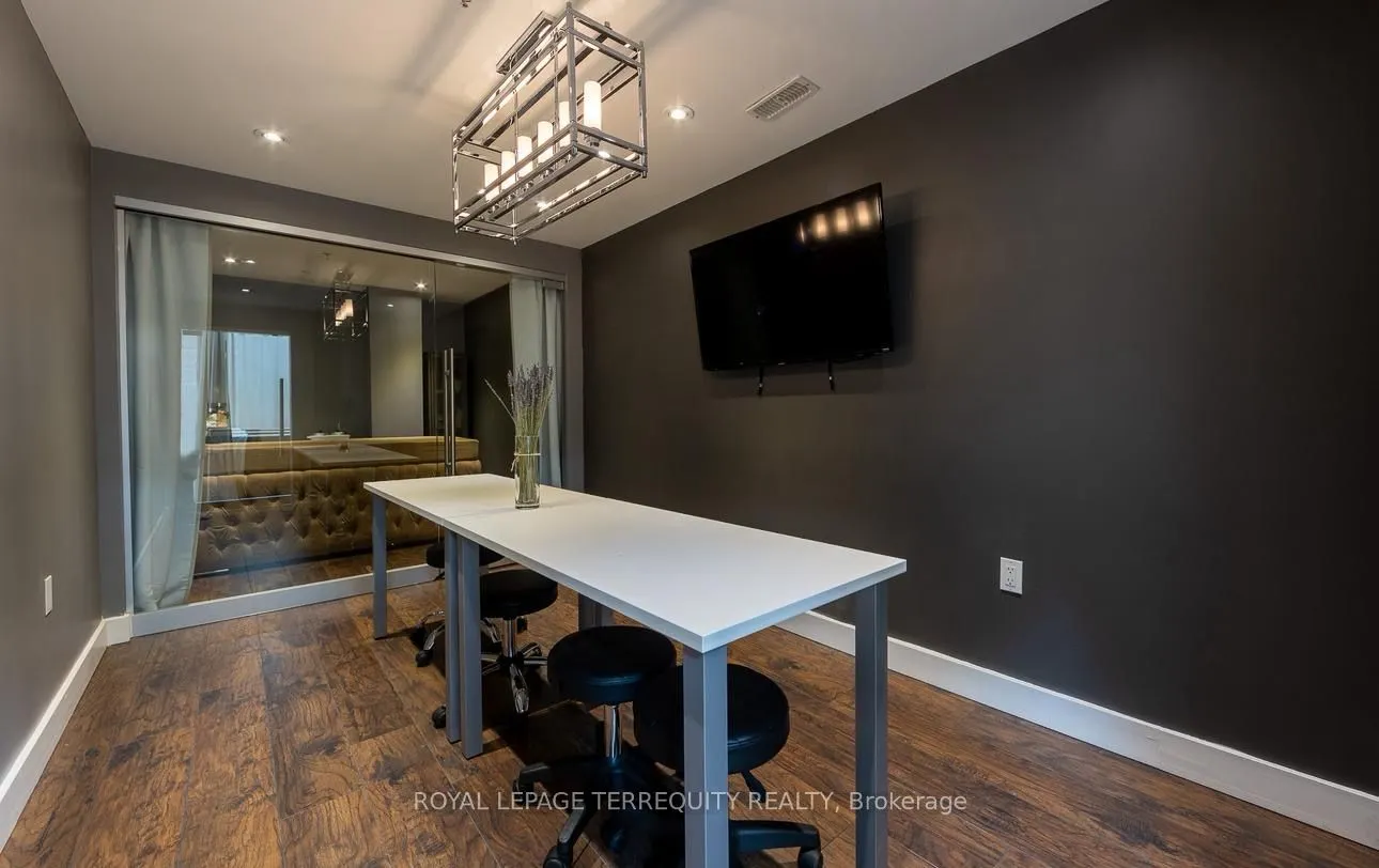 8750 Jane Street #20