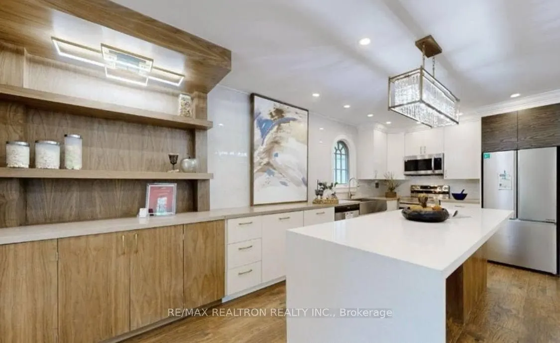 60 Hillview Drive
