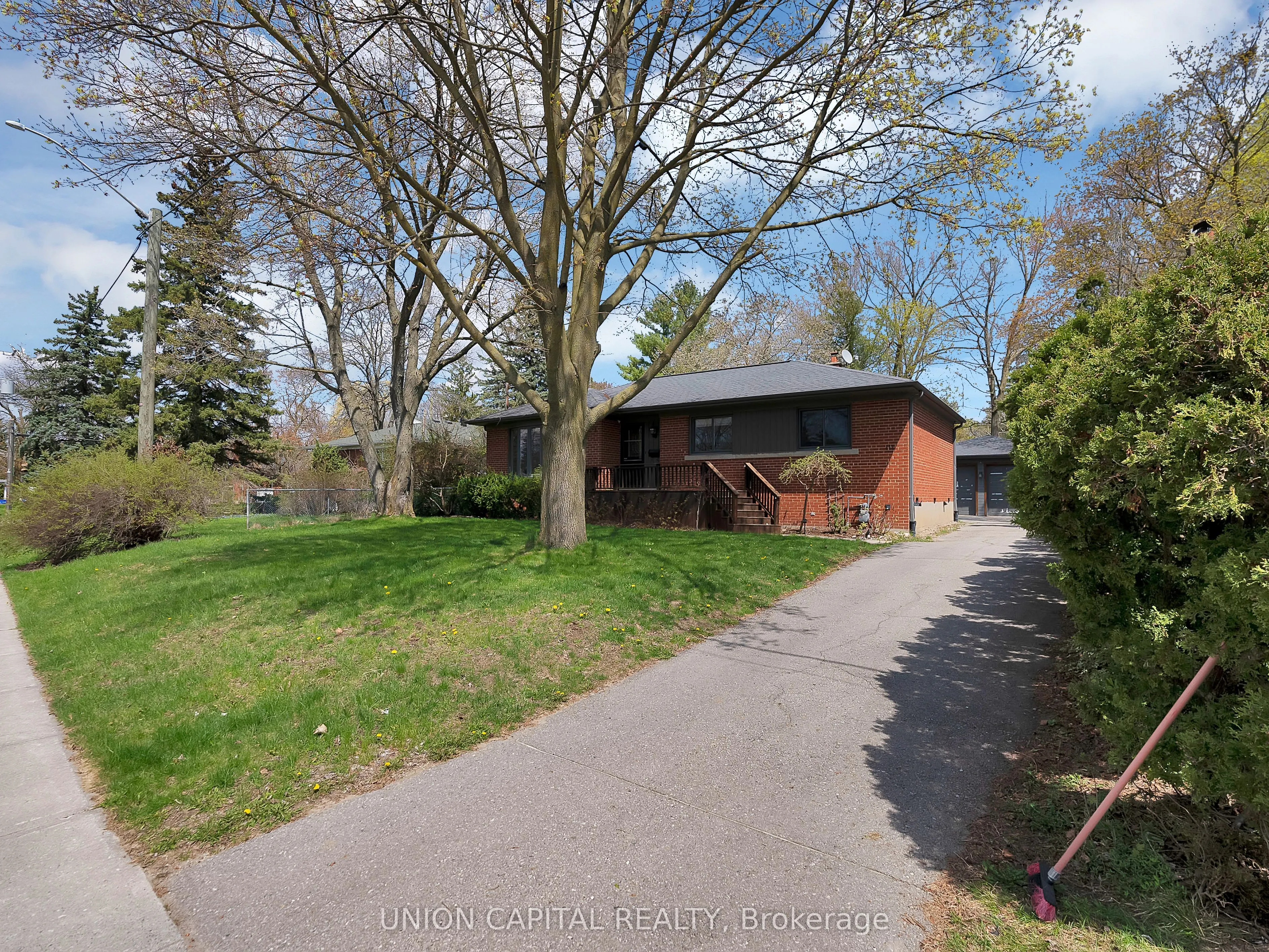 111 Libby Boulevard