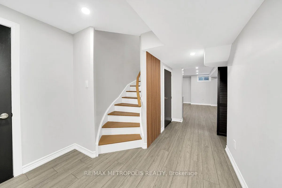 115 Pelee Avenue