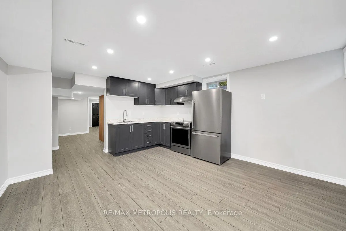 115 Pelee Avenue