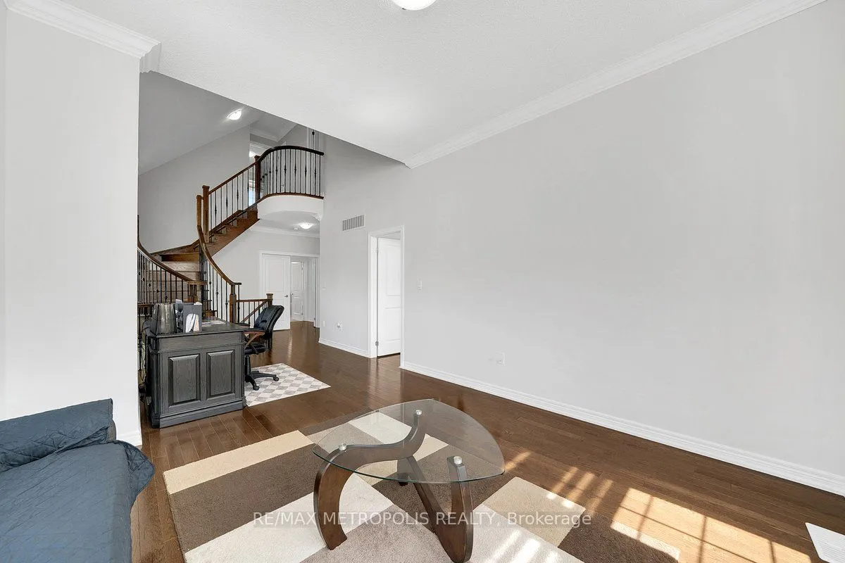 115 Pelee Avenue