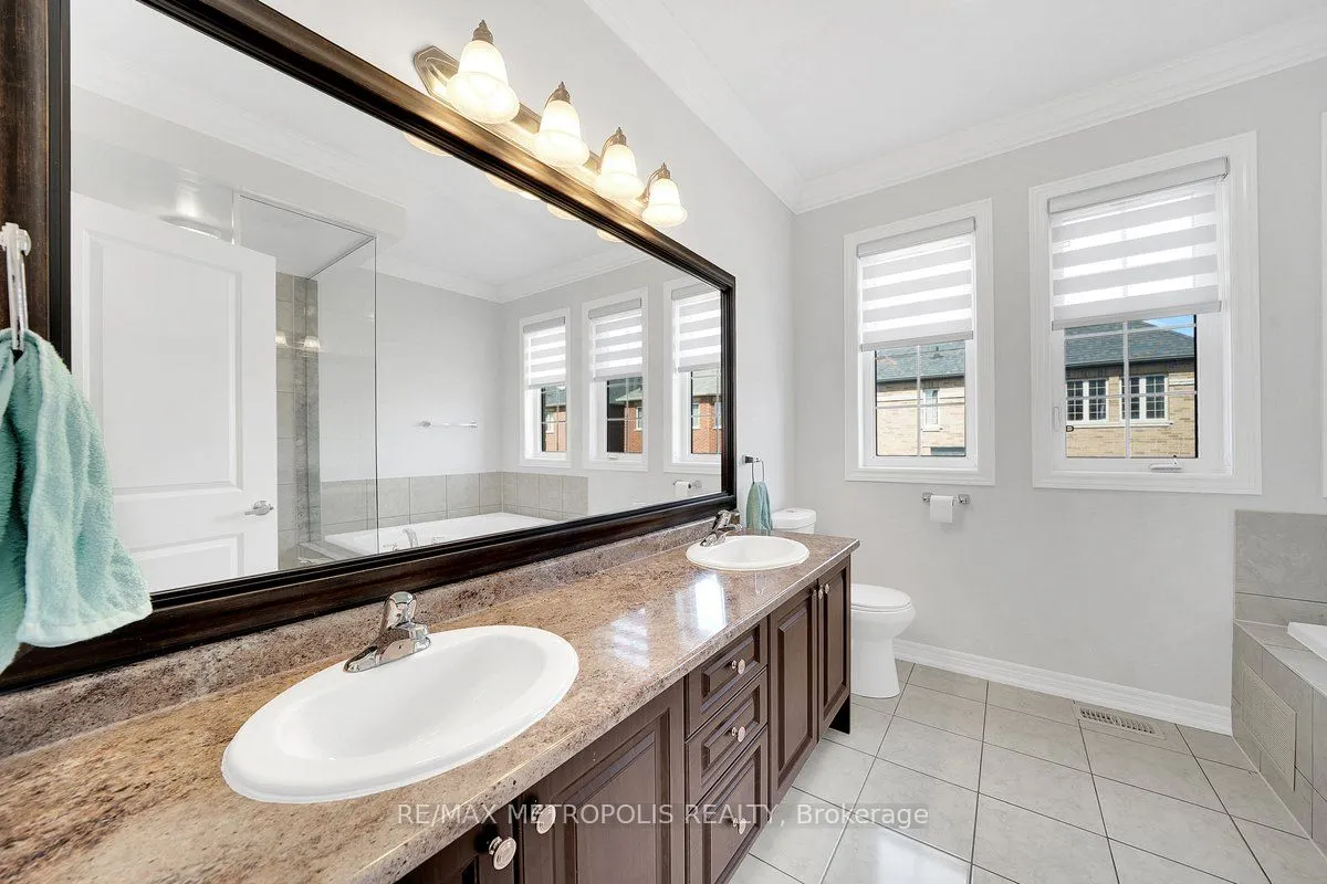 115 Pelee Avenue
