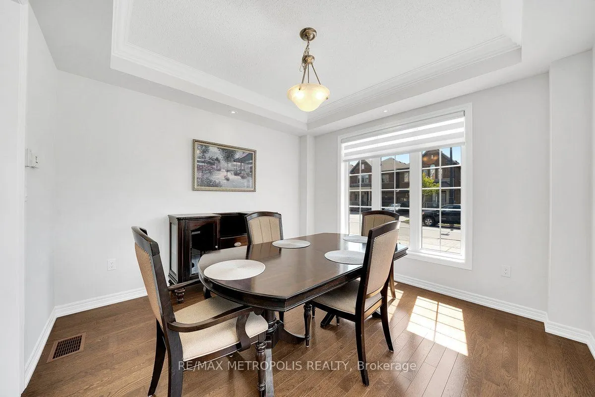 115 Pelee Avenue