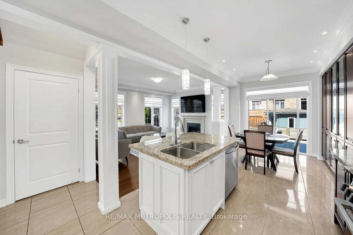 115 Pelee Avenue