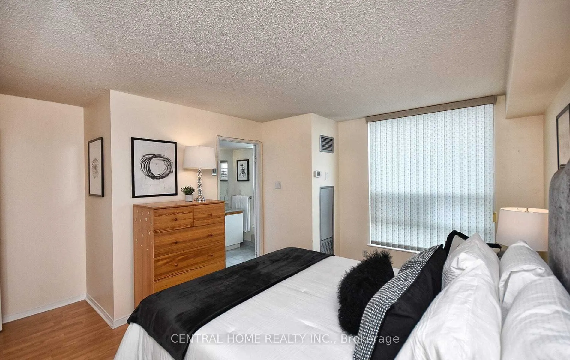 7825 Bayview Avenue #502