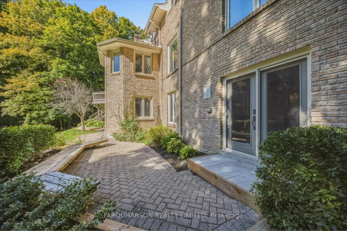 15 Skyridge Court