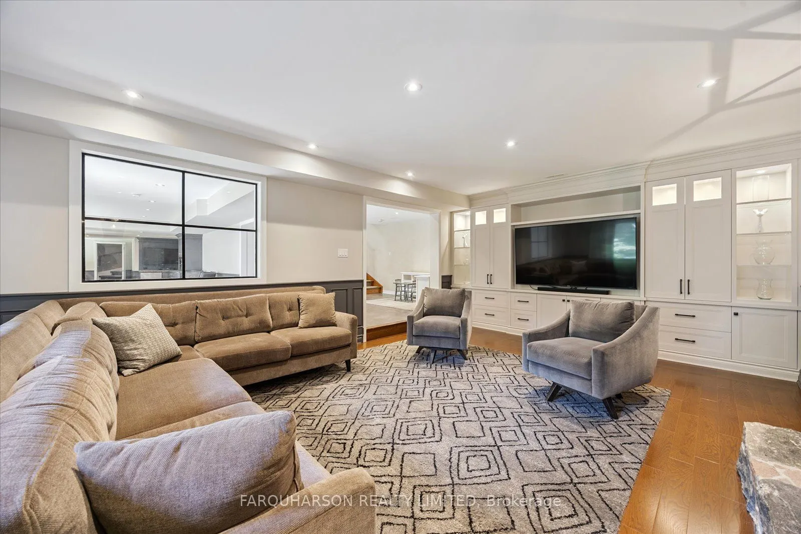 15 Skyridge Court