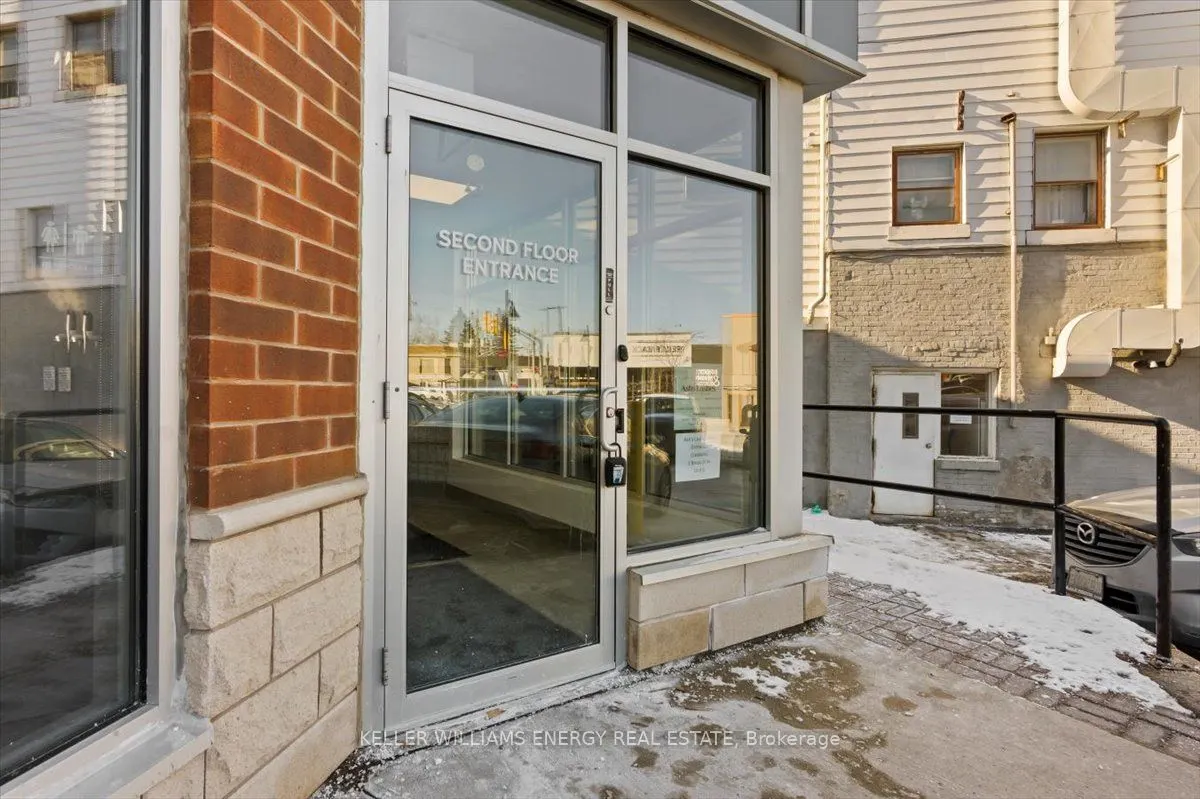2 Brock Street W #5A