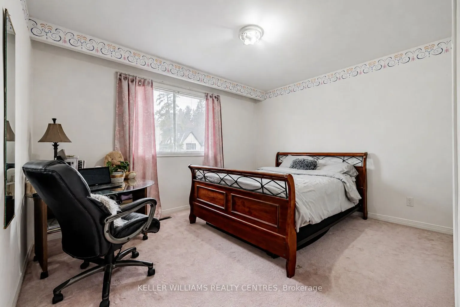 10 Hawthorne Lane