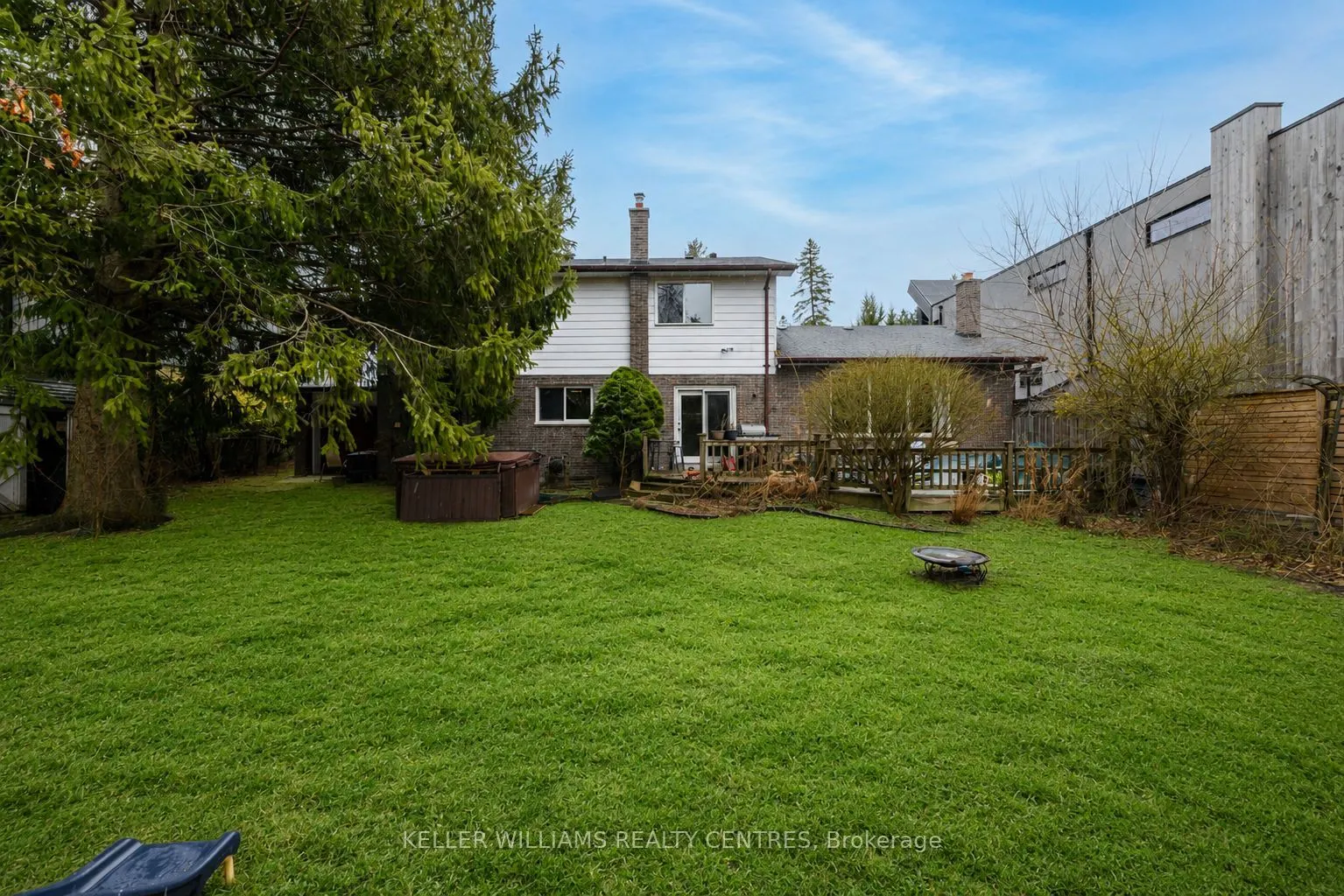 10 Hawthorne Lane