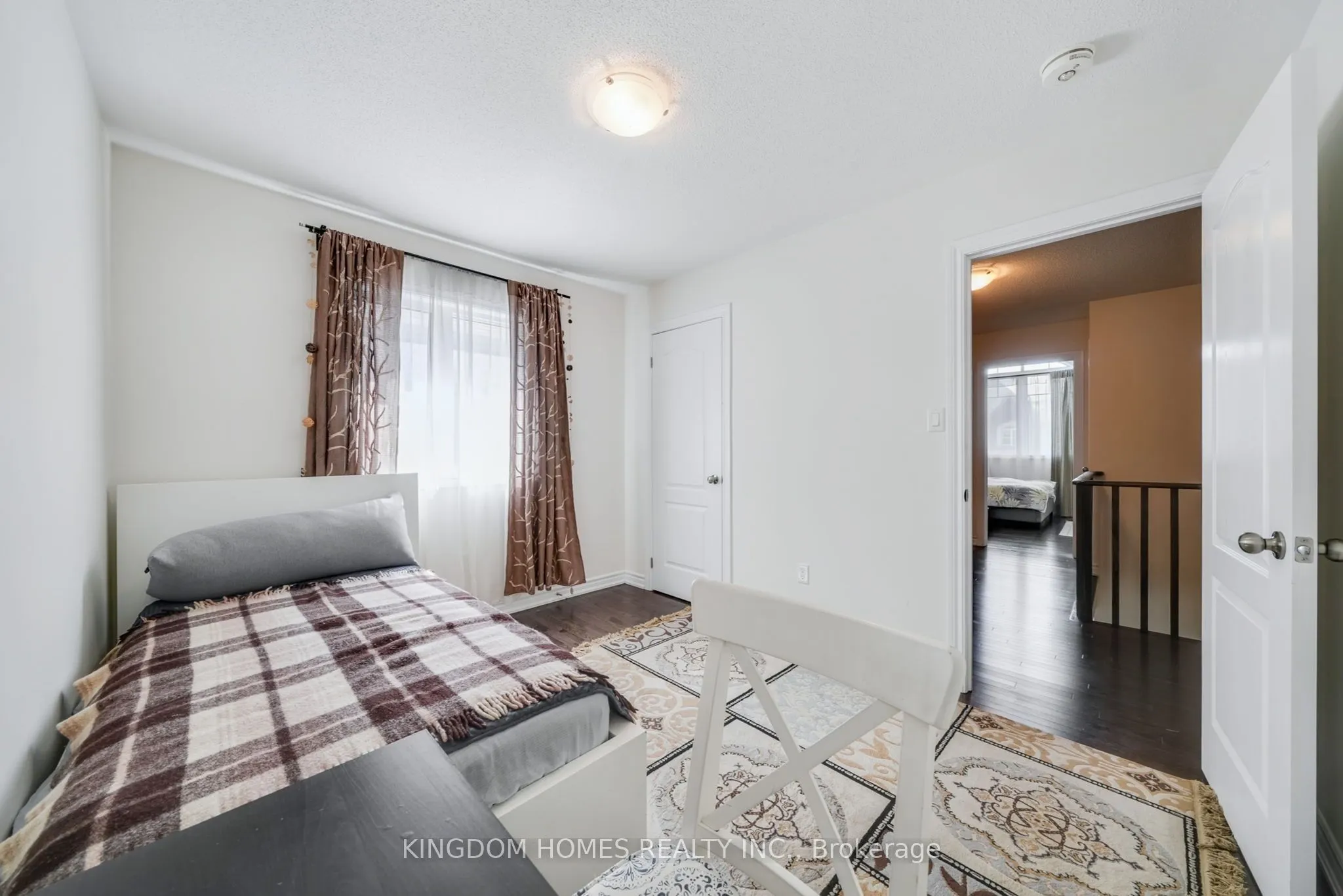 1152 Peelar Crescent
