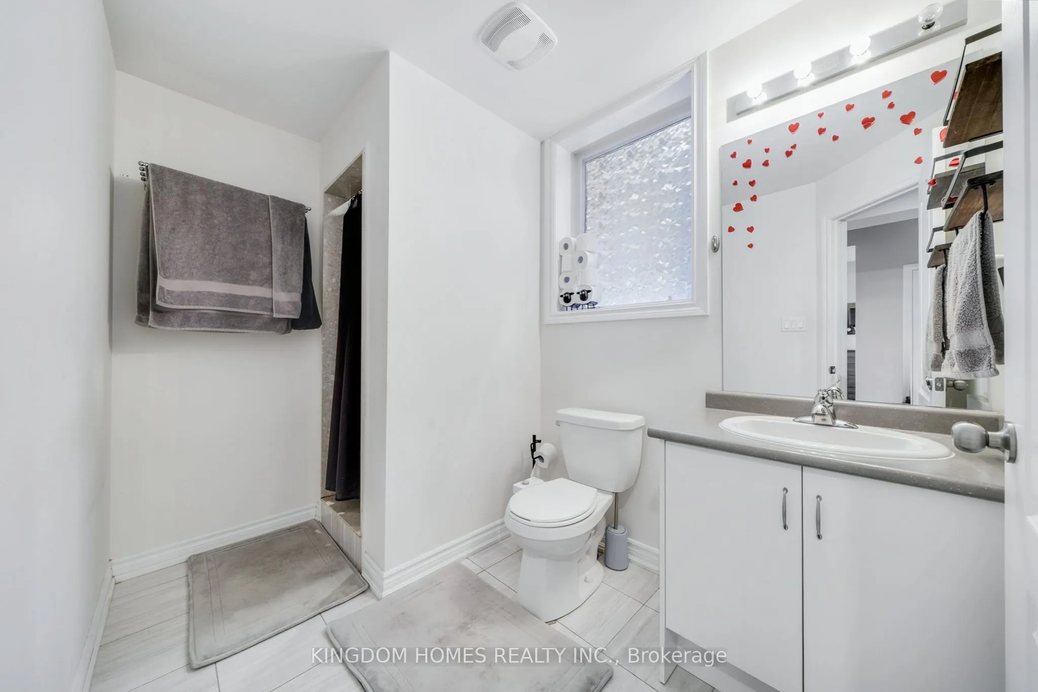 1152 Peelar Crescent