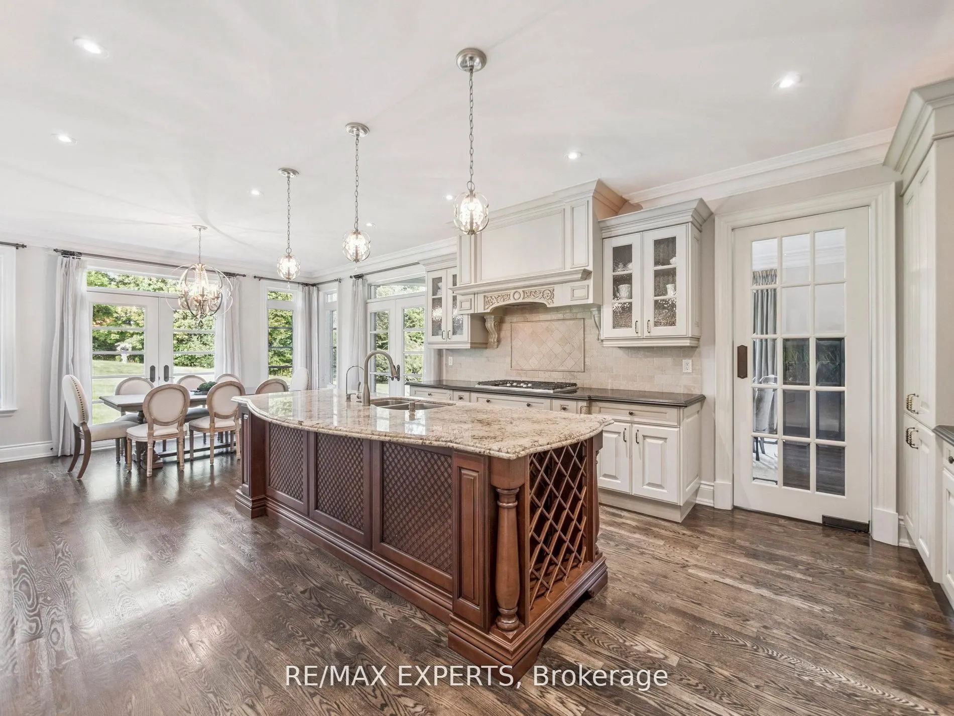105 Eden Vale Drive S