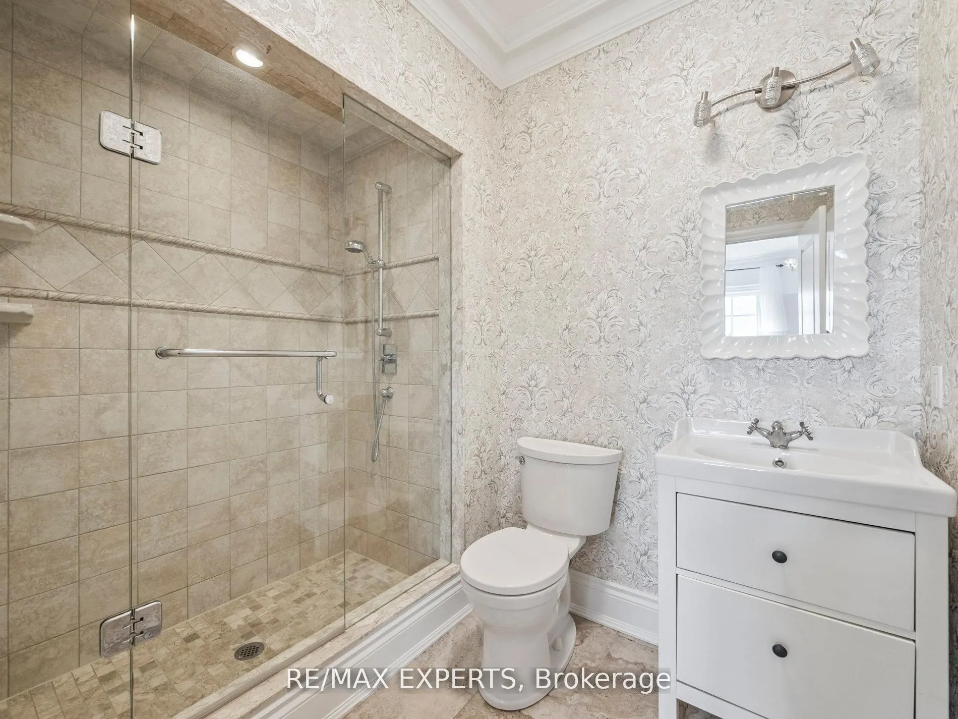 105 Eden Vale Drive S