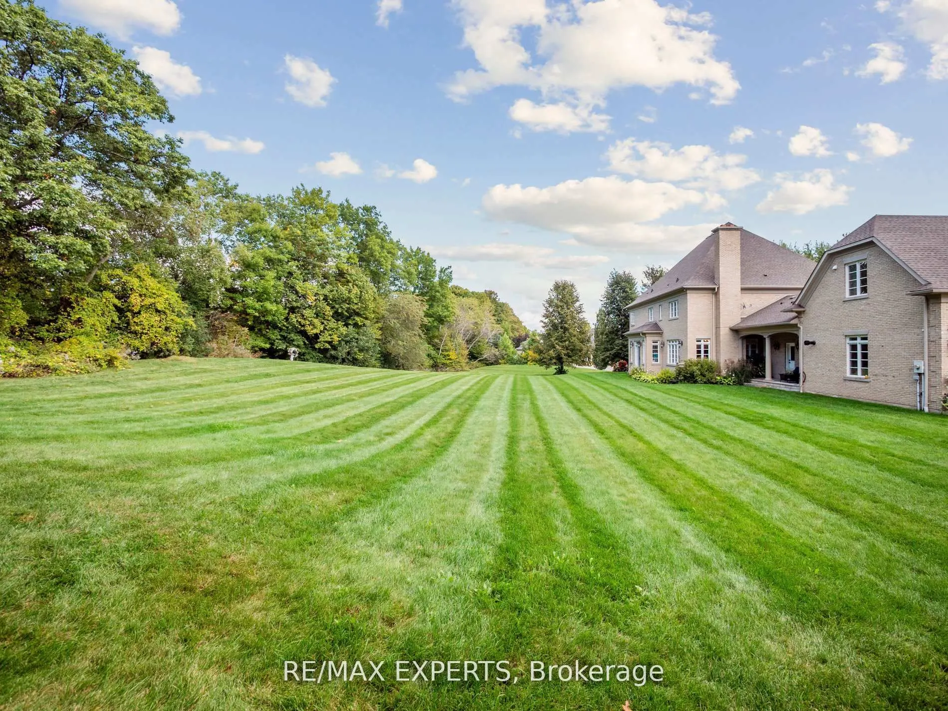 105 Eden Vale Drive S