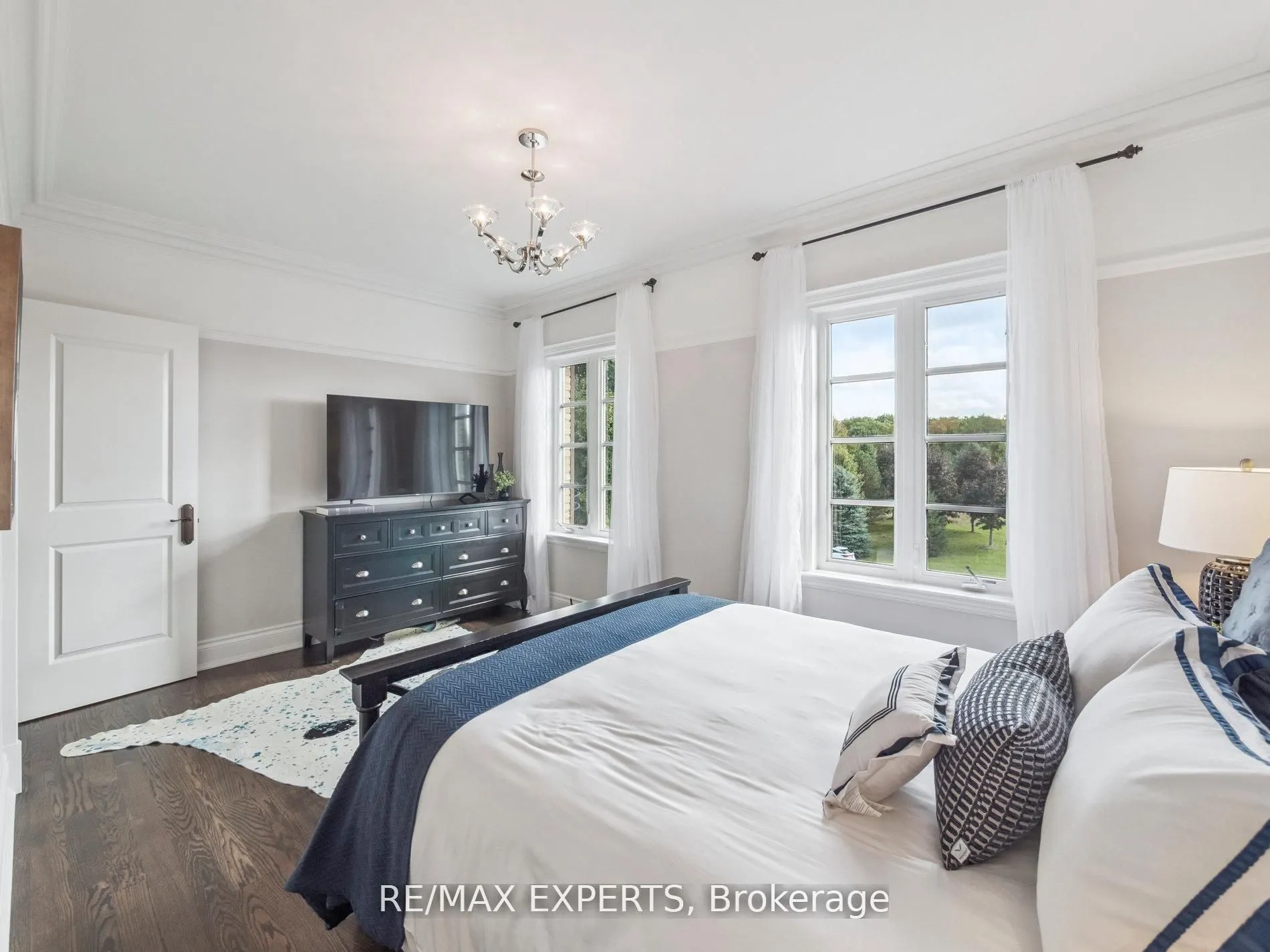 105 Eden Vale Drive S