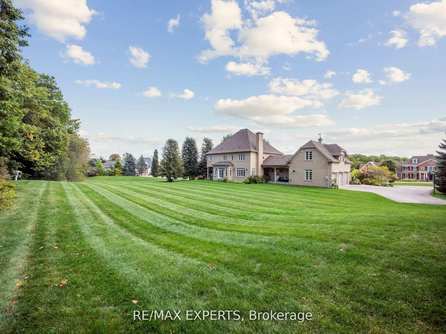105 Eden Vale Drive S