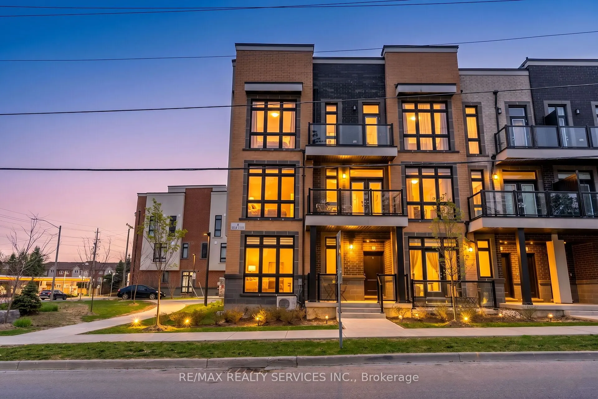 1 Bond Crescent #5