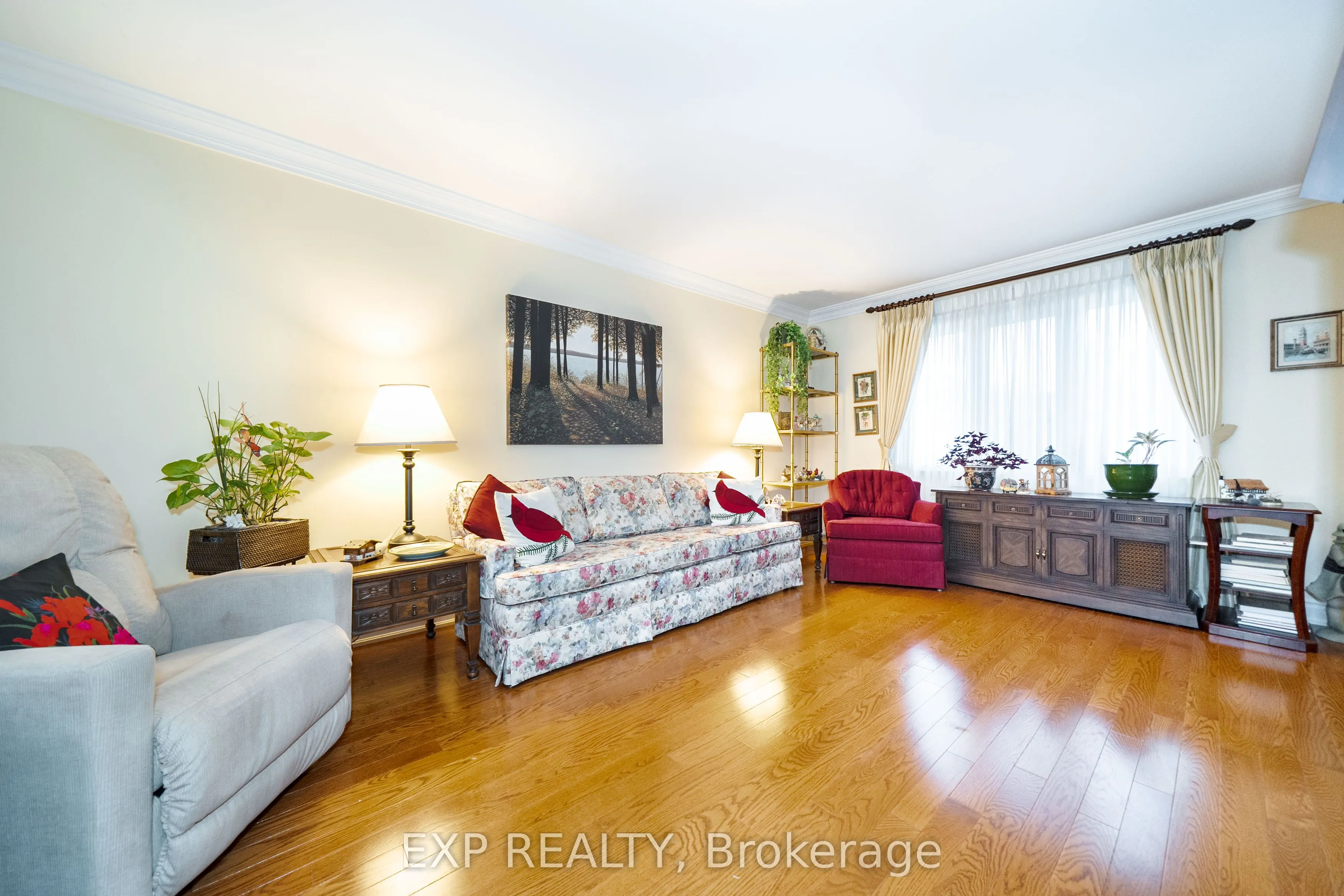 90 Brillinger Street