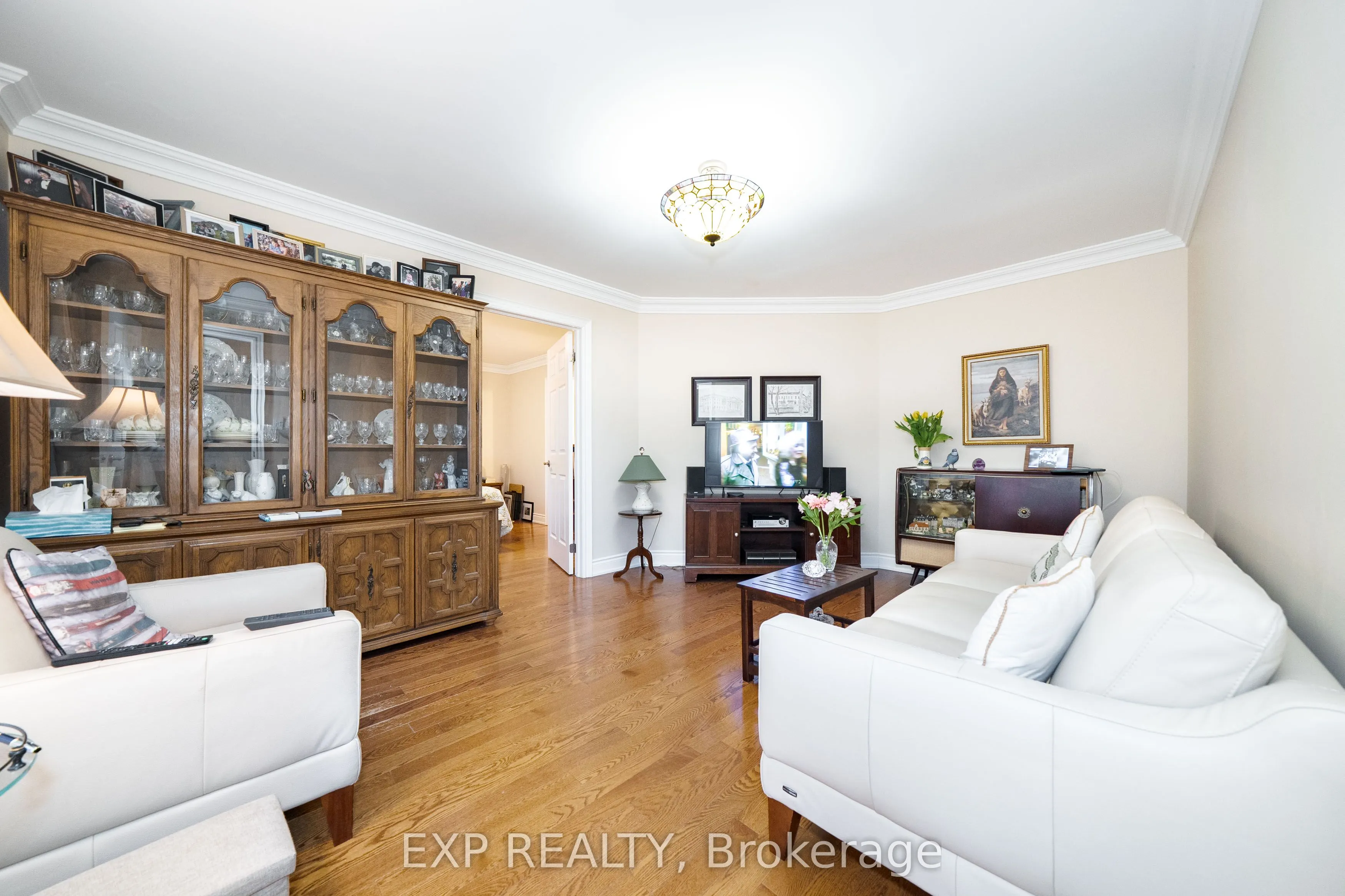 90 Brillinger Street