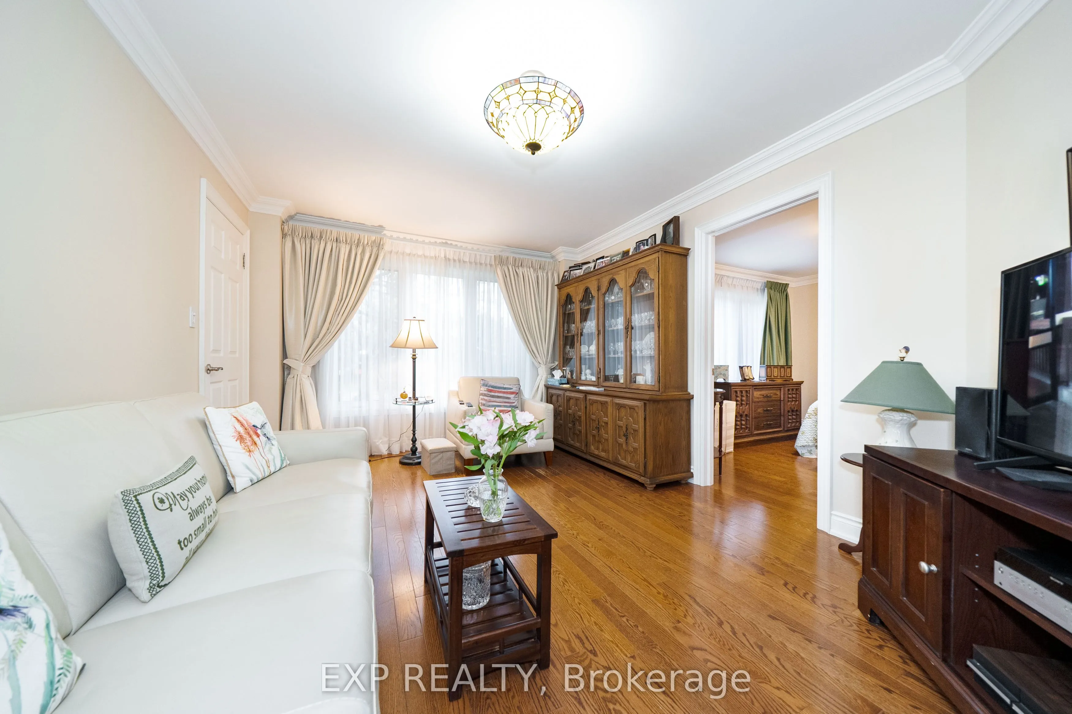 90 Brillinger Street