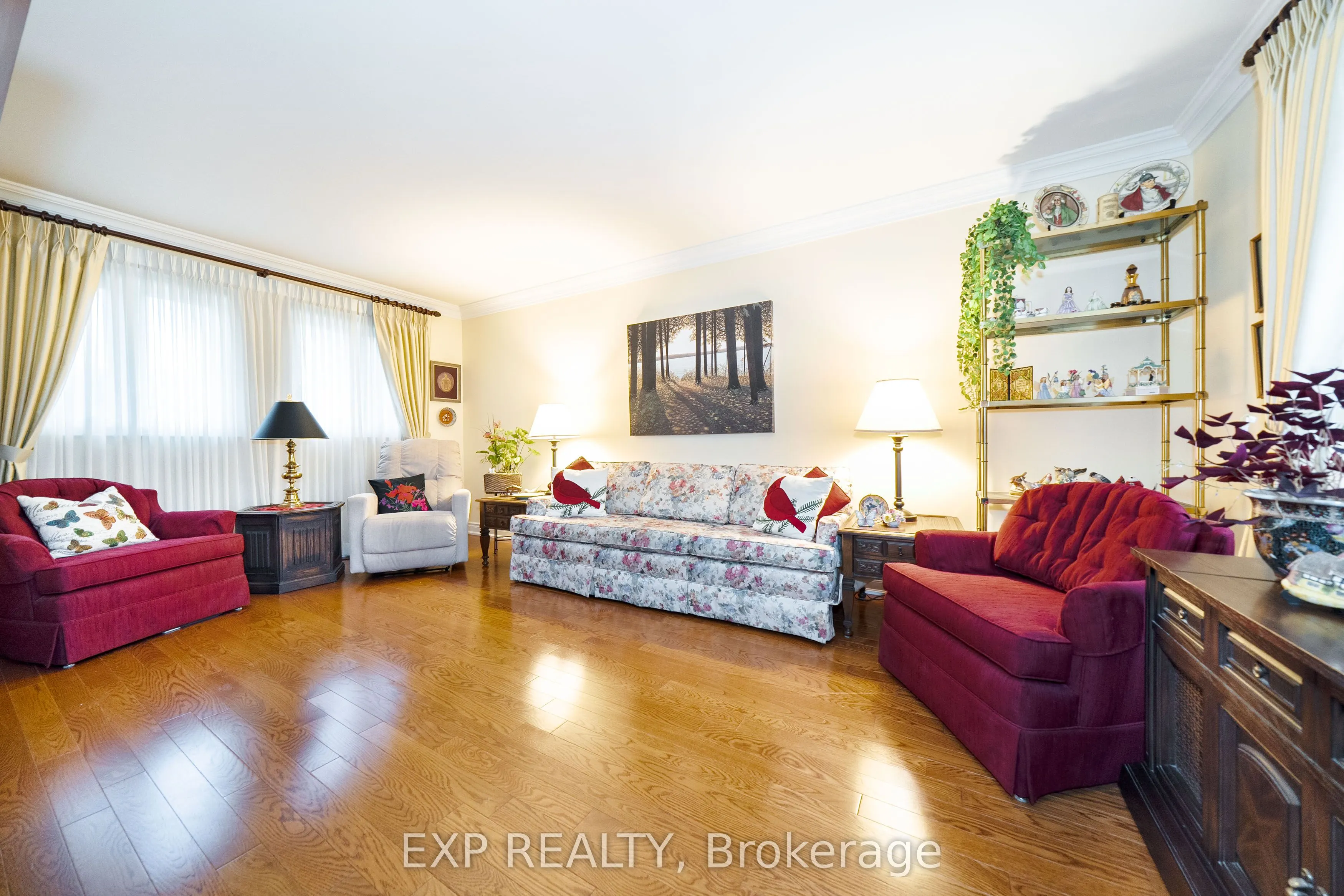 90 Brillinger Street