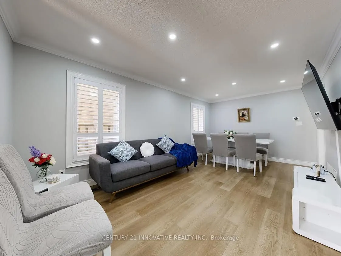 336 St Joan of Arc Avenue